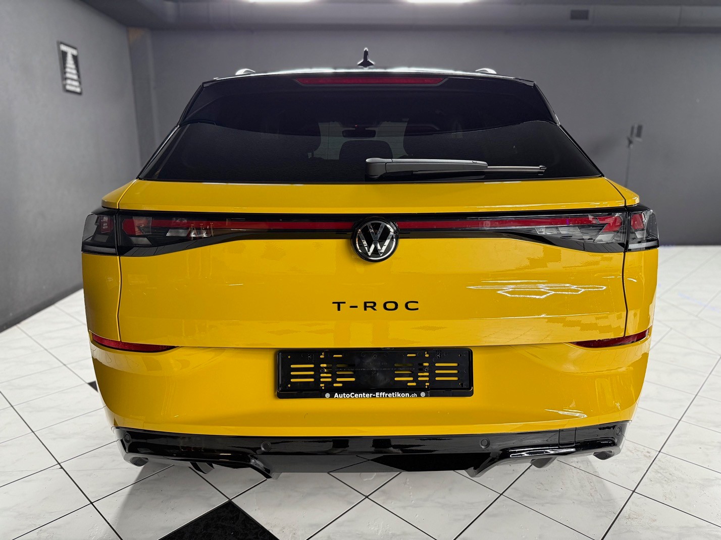 VW T-Roc 1.5eTSI mH R-Line-image-4