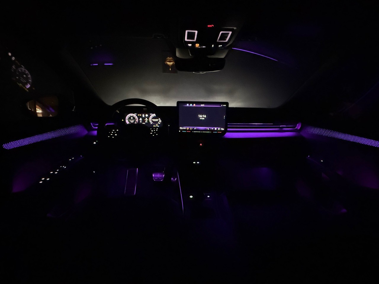 VW T-Roc 1.5eTSI mH R-Line-image-14