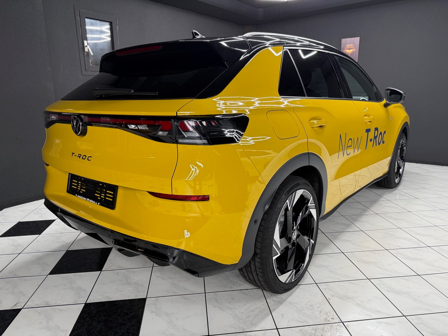 VW T-Roc 1.5eTSI mH R-Line-image-5