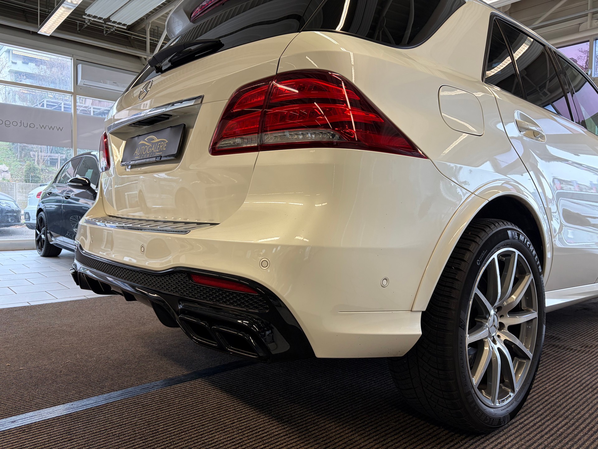 MERCEDES-BENZ GLE 63 S AMG 4Matic Speedshift Plus 7G-Tronic | CH | Panorama | AHK | Performance Abgas |-image-25