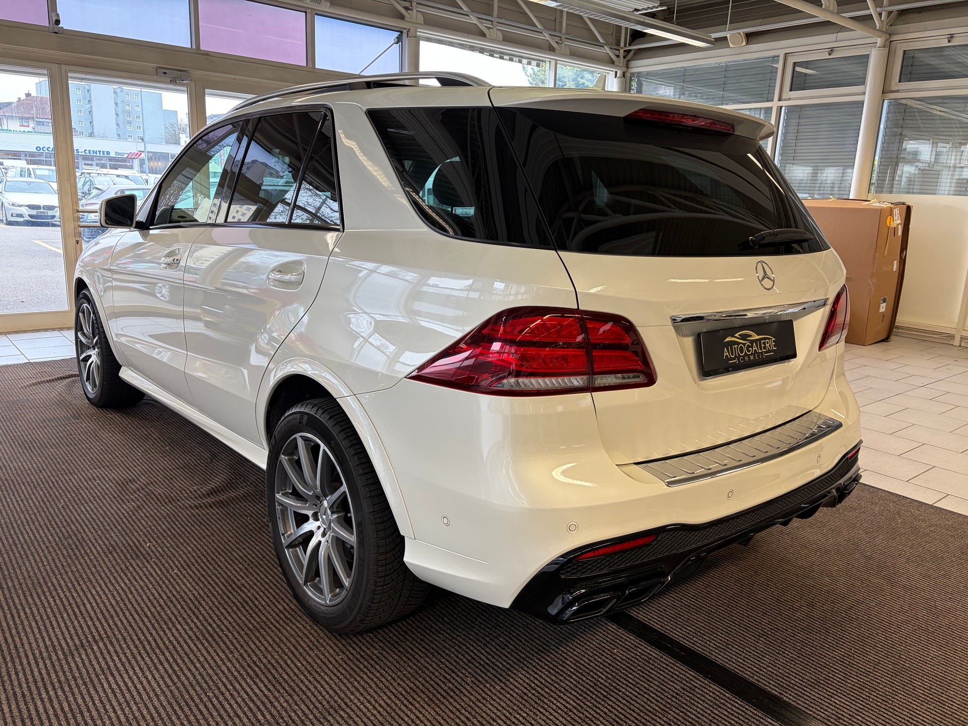 MERCEDES-BENZ GLE 63 S AMG 4Matic Speedshift Plus 7G-Tronic | CH | Panorama | AHK | Performance Abgas |-image-9