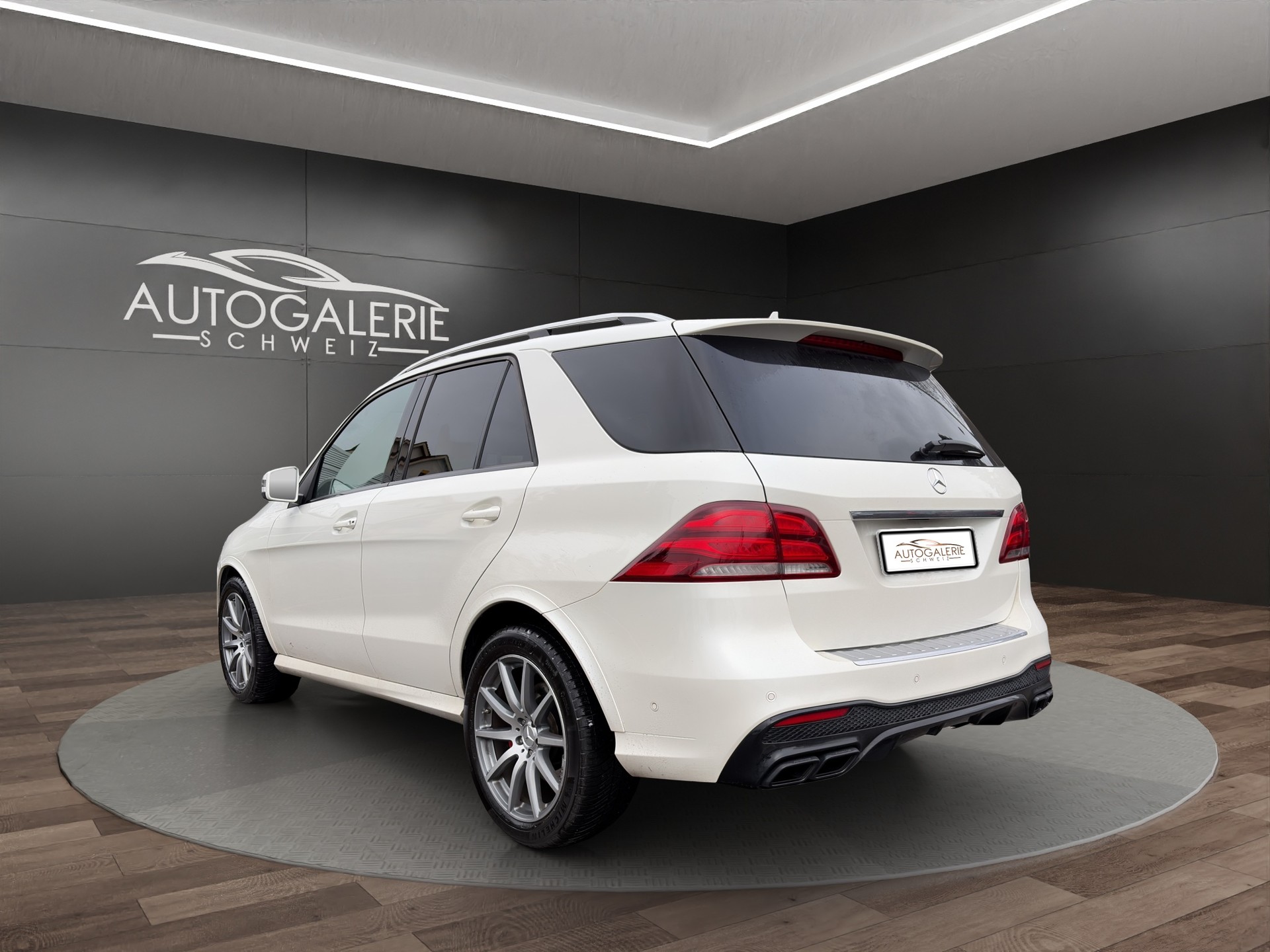 MERCEDES-BENZ GLE 63 S AMG 4Matic Speedshift Plus 7G-Tronic | CH | Panorama | AHK | Performance Abgas |-showroom-element-1