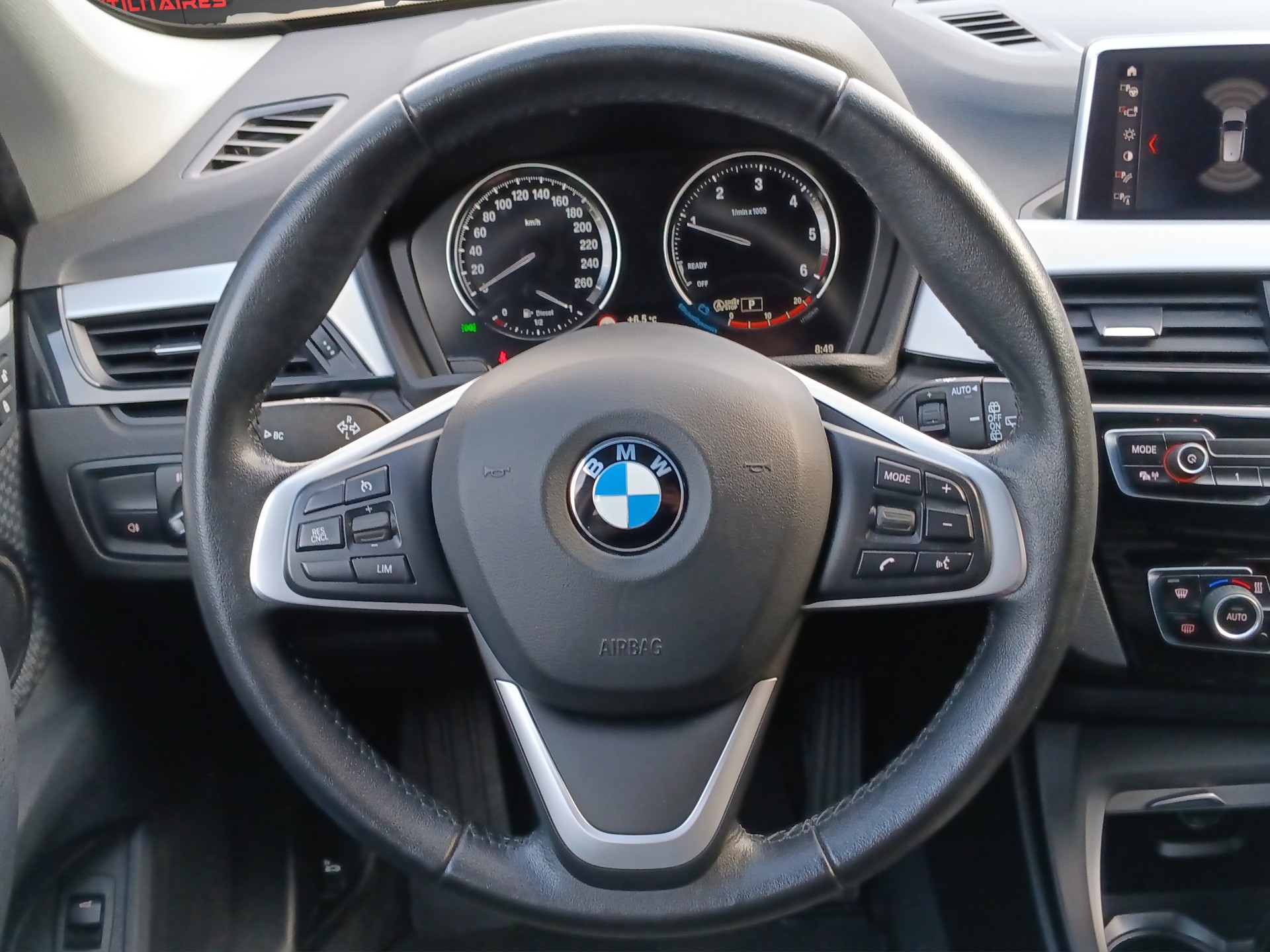 BMW X1 xDrive 18d-image-11