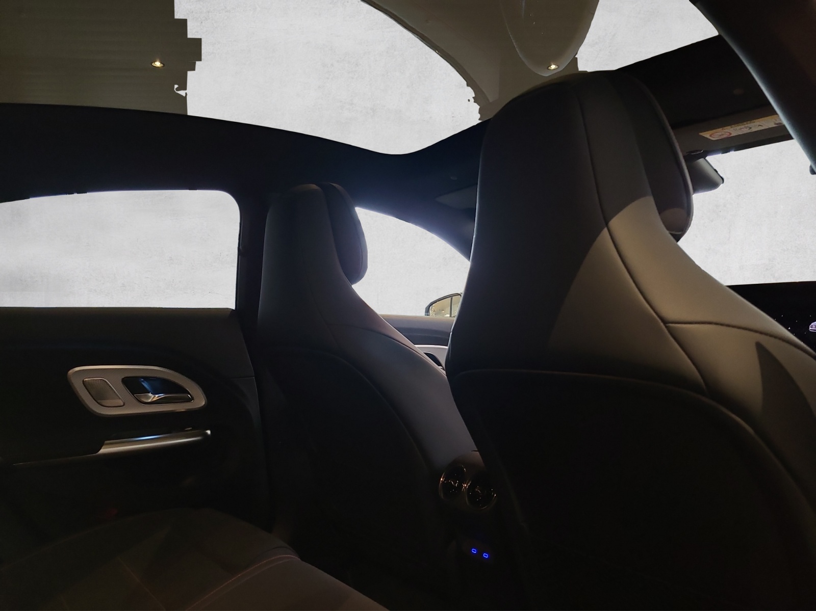 MERCEDES-BENZ CLA 220 8G-DCT 4Matic-image-14