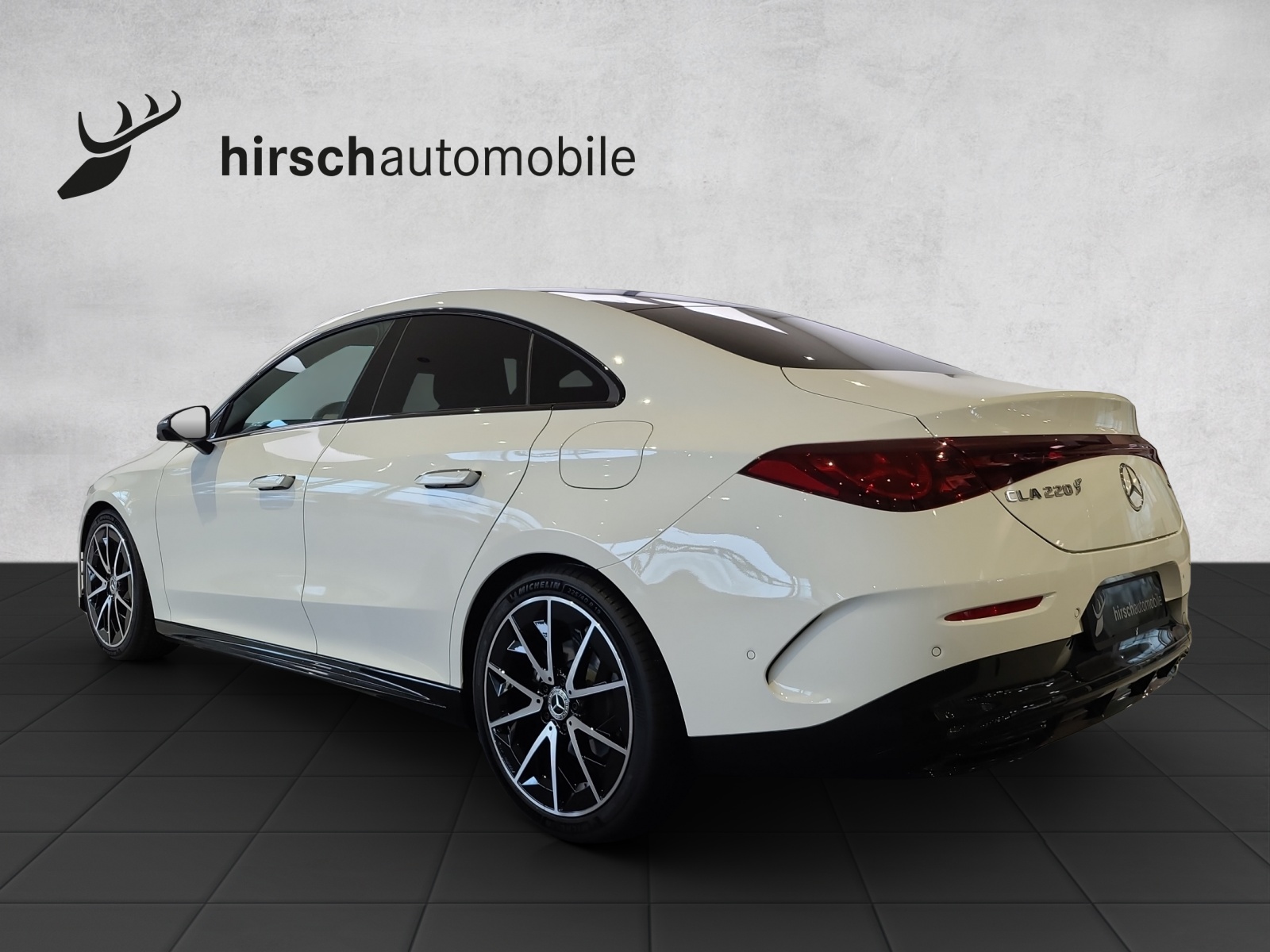 MERCEDES-BENZ CLA 220 8G-DCT 4Matic-showroom-element-1