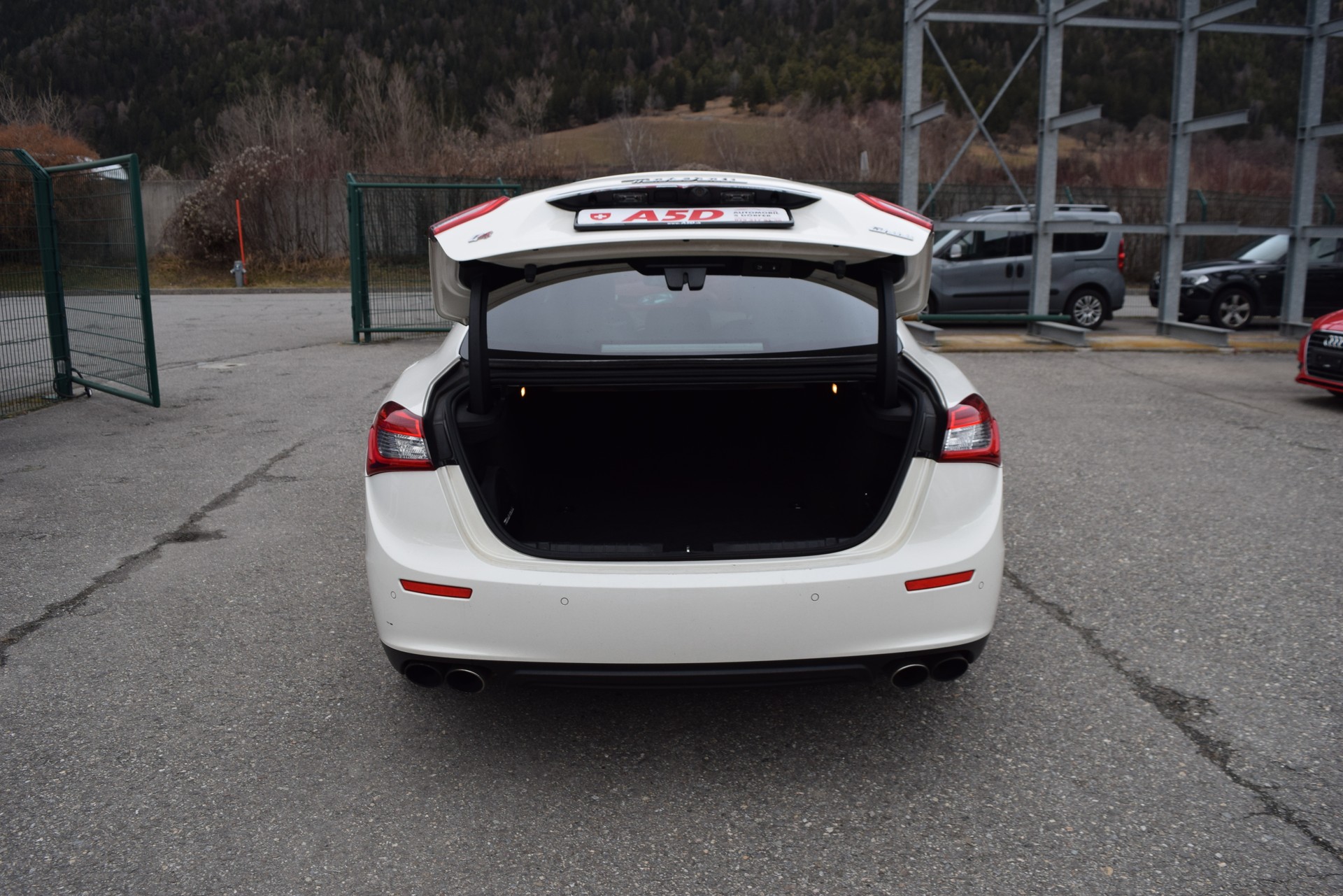 MASERATI Ghibli S Q4 3.0 V6 Automatica-image-6