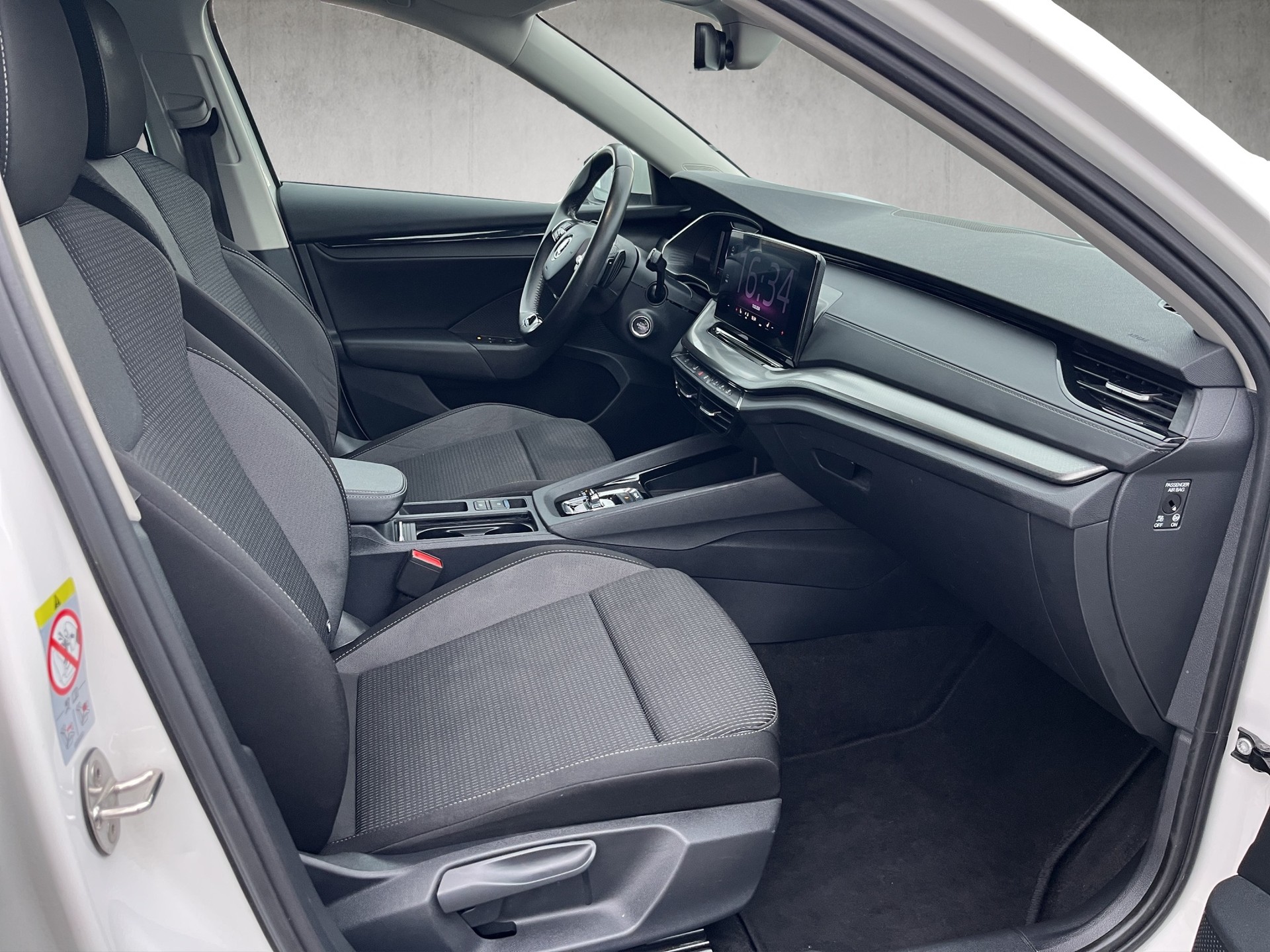 SKODA Octavia Combi 2.0 TDI DSG Ambition 4x4-image-10