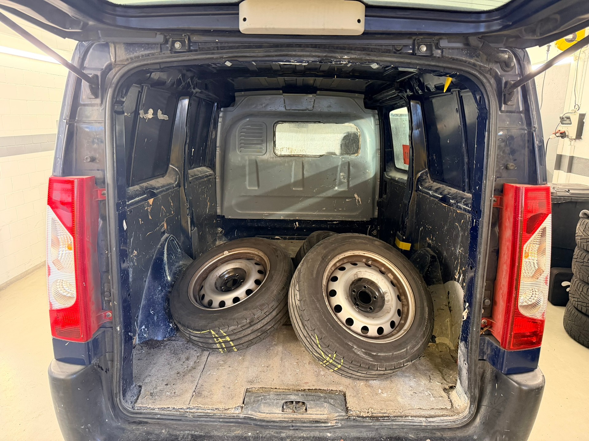 TOYOTA Proace 1.6D Panel Van Terra L2H1-image-6