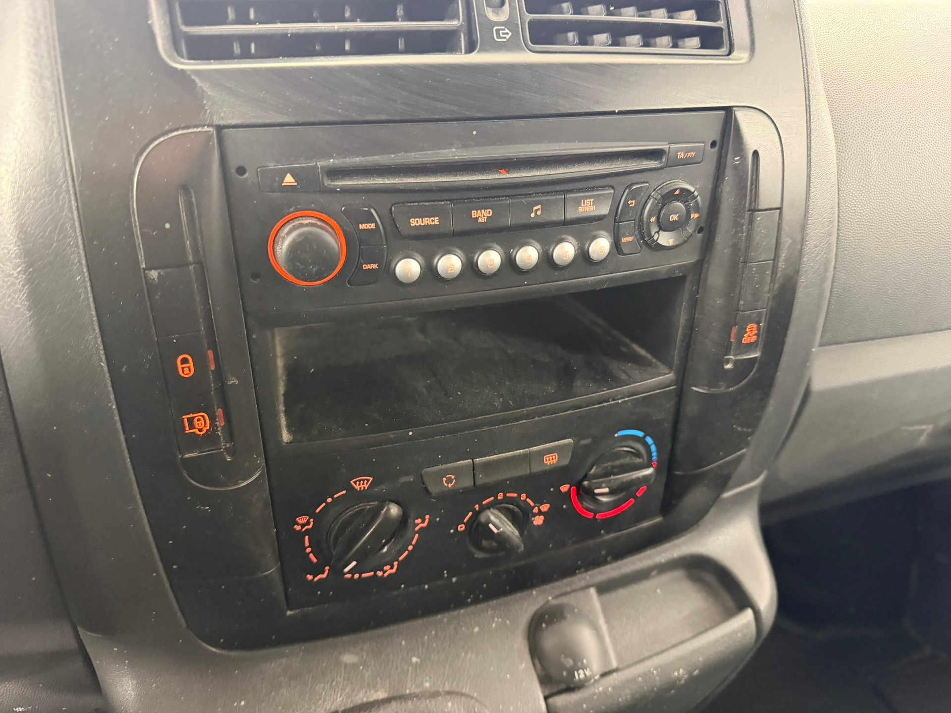 TOYOTA Proace 1.6D Panel Van Terra L2H1-image-11