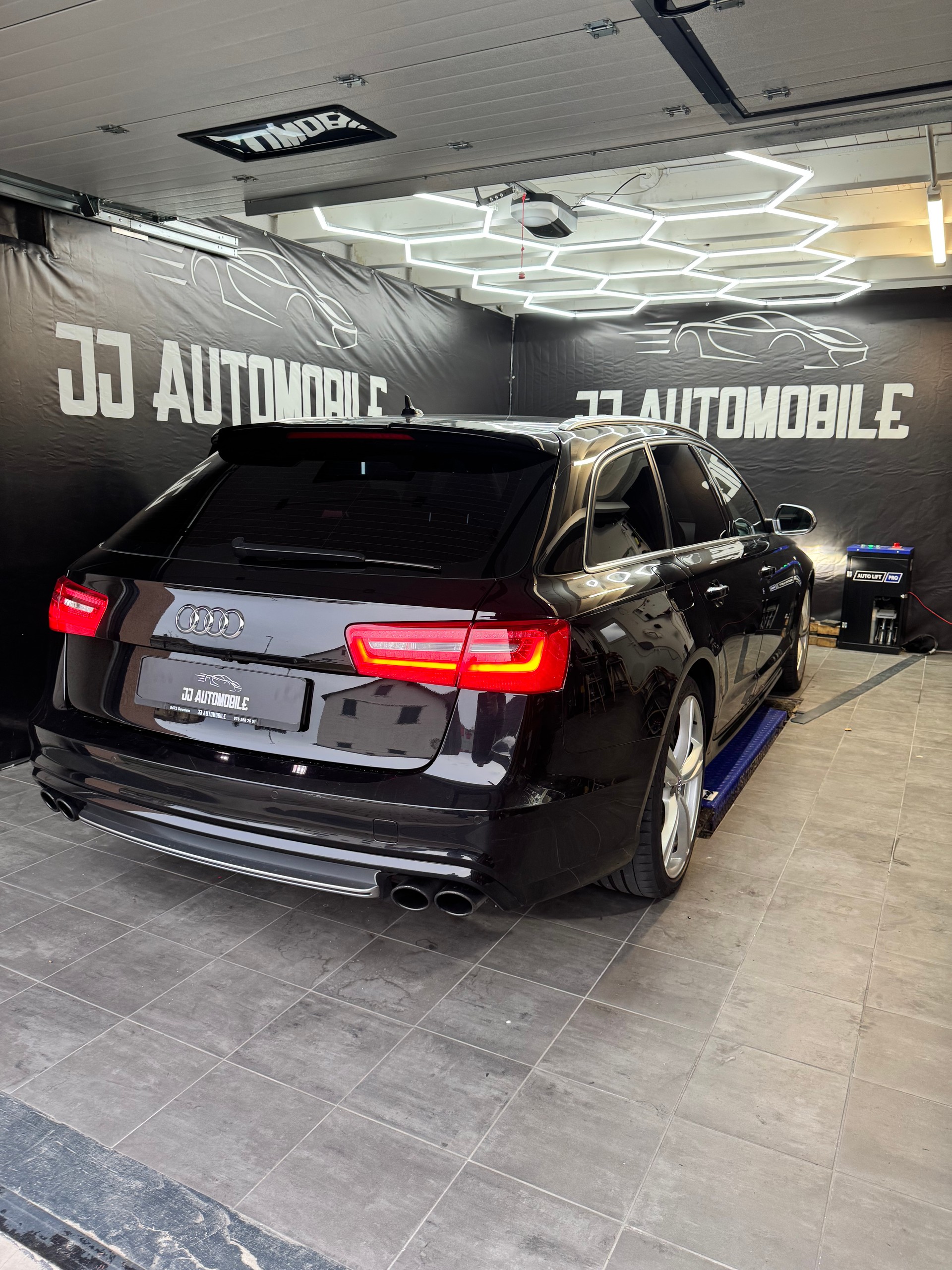 AUDI S6 Avant 4.0 TFSI V8 quattro S-tronic-image-3