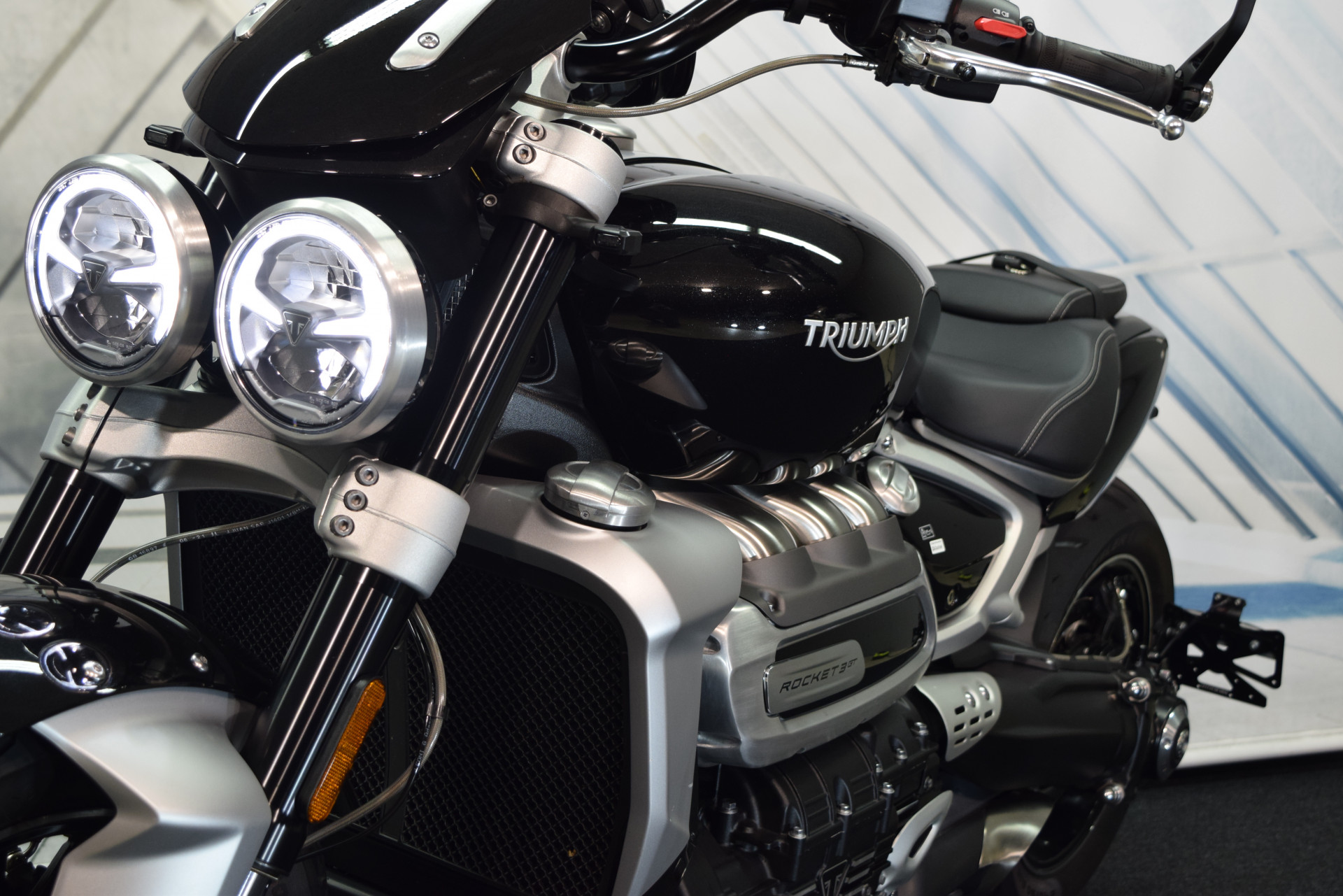 TRIUMPH Rocket 3 GT (R) inkl. Heckumbau & Navi-image-6