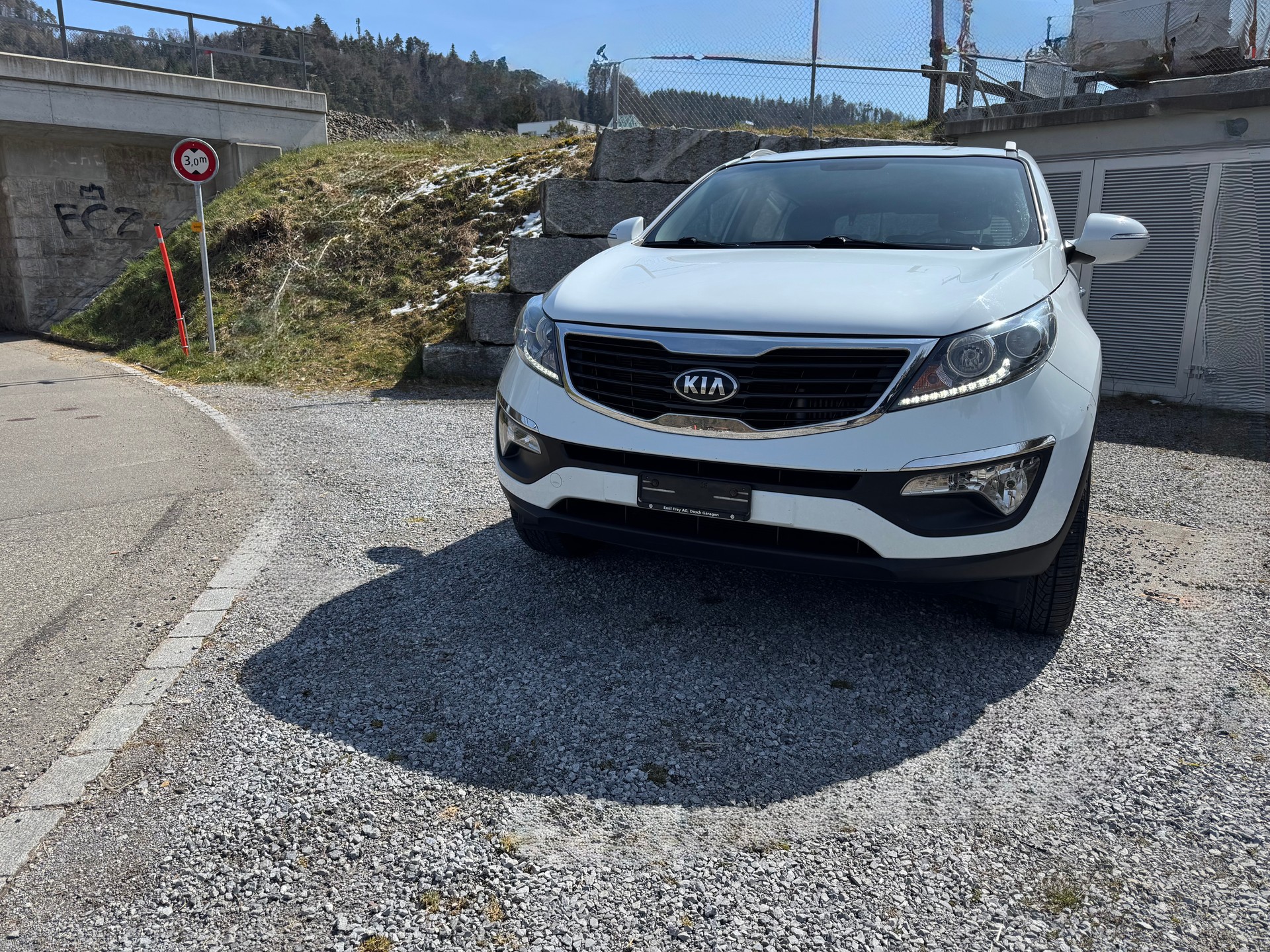 KIA Sportage 2.0 CRDi Style 4WD Automatic-image-4