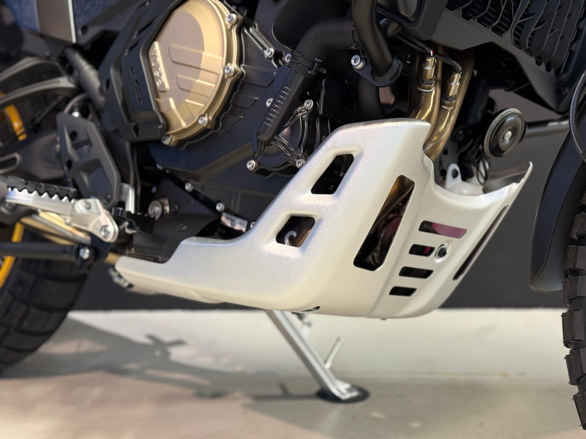 VOGE DS 800 Rally-image-6