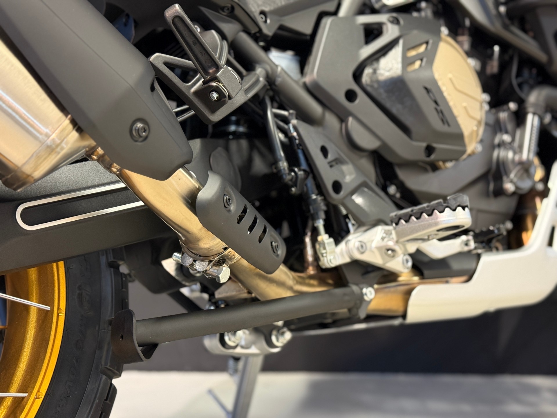 VOGE DS 800 Rally-image-11