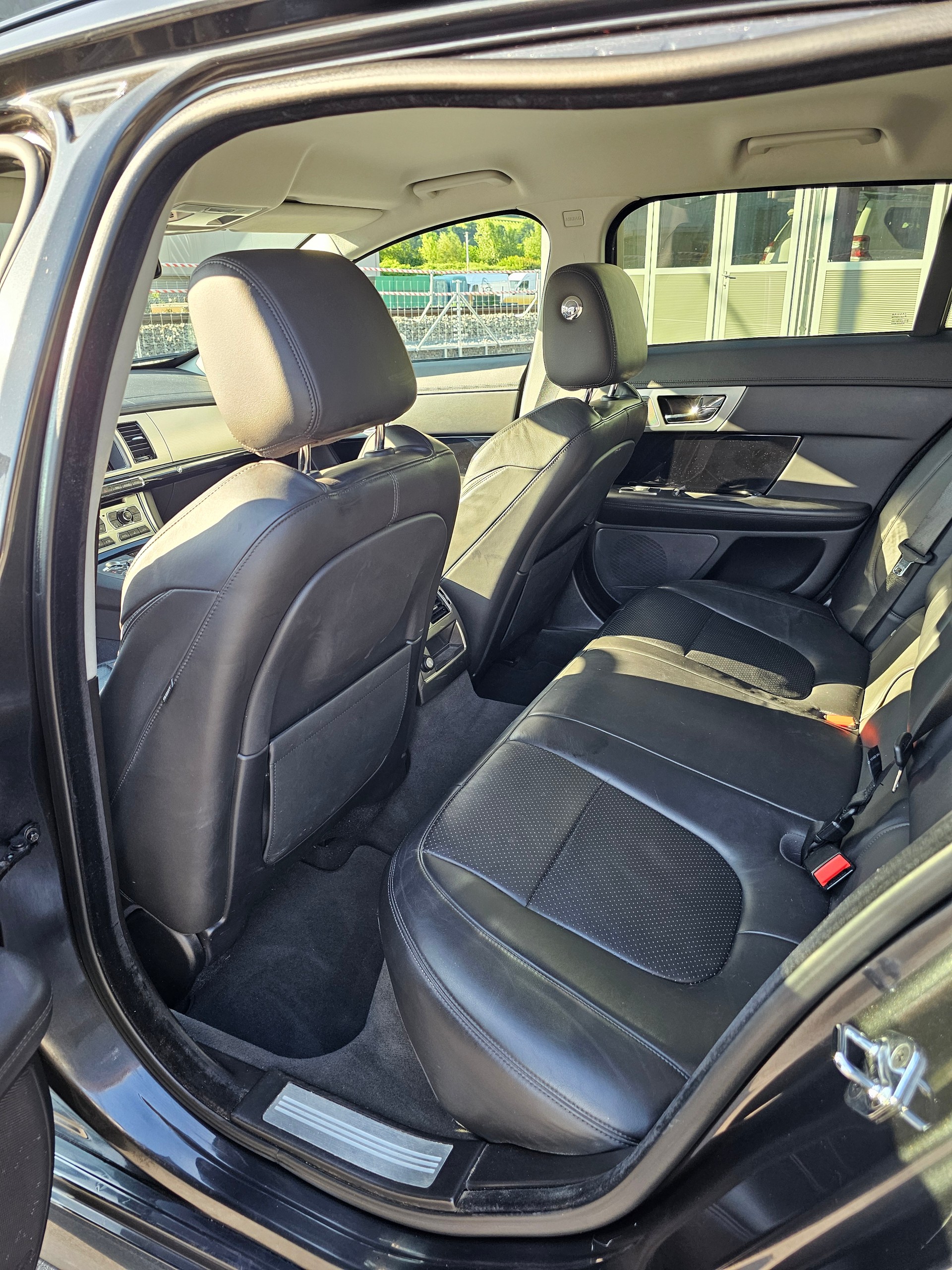 JAGUAR XF Sportbrake 3.0d S V6 Premium Luxury-image-13