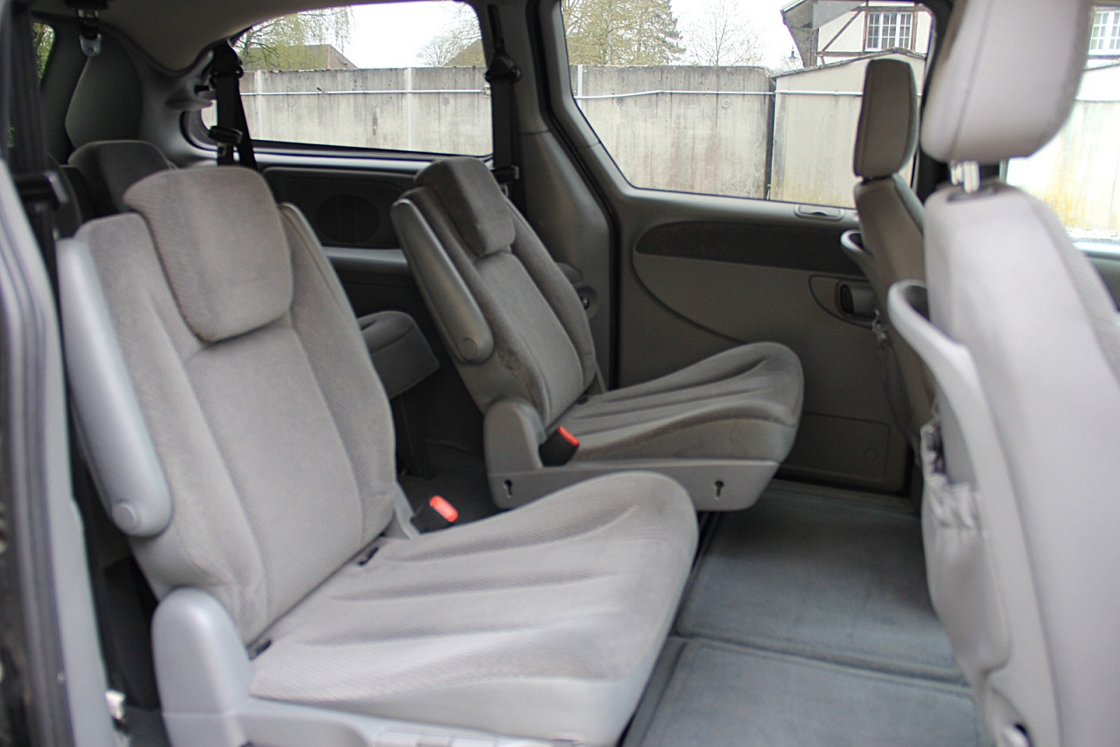 CHRYSLER Grand Voy. 2.8 CRD LX Automatic-image-10