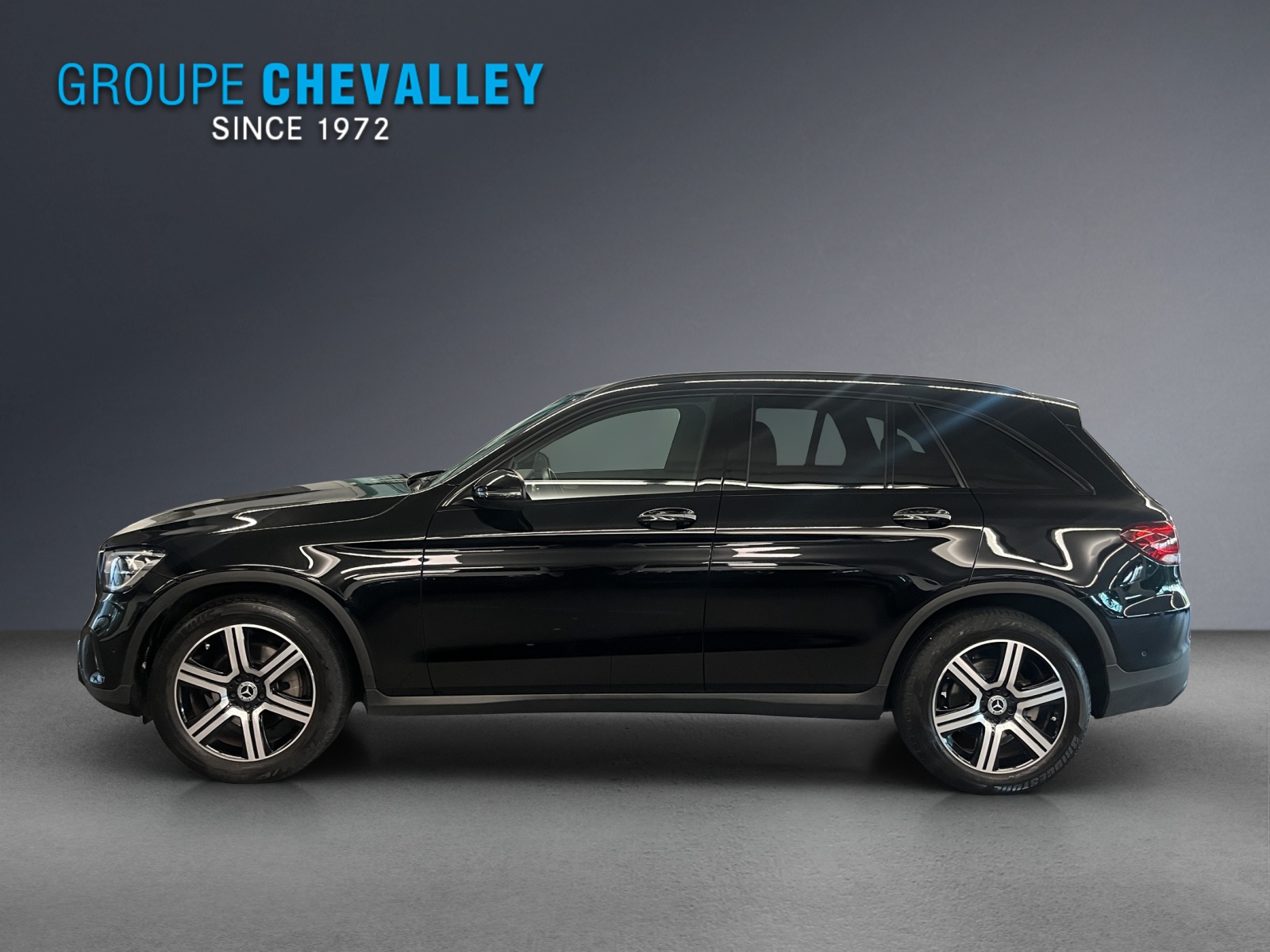 MERCEDES-BENZ GLC 200 4M Night Star-showroom-element-3