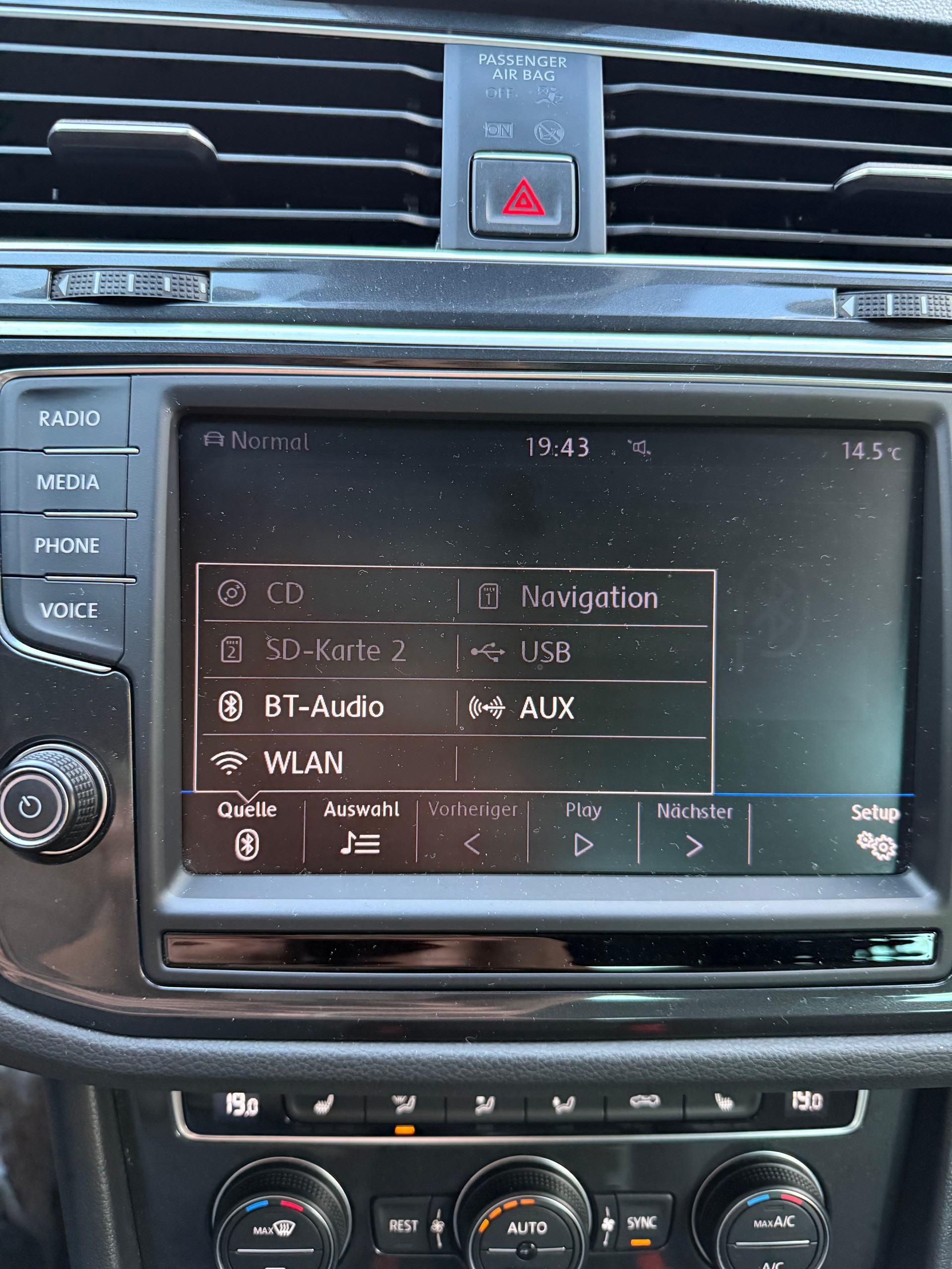 VW Tiguan 2.0 TDI R-Line Trendline 4Motion DSG-image-13