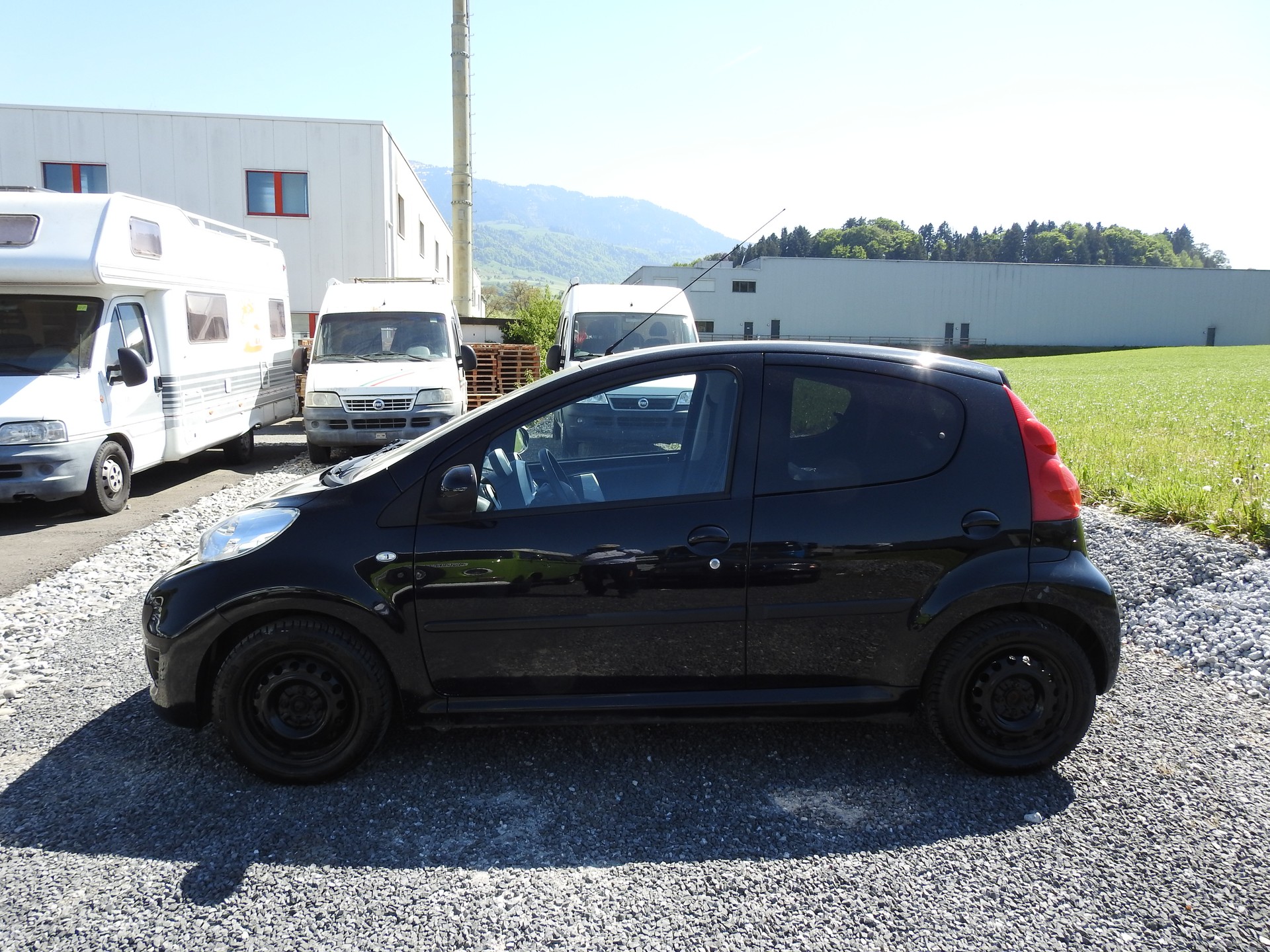 PEUGEOT 107 1.0 Trendy-showroom-element-2