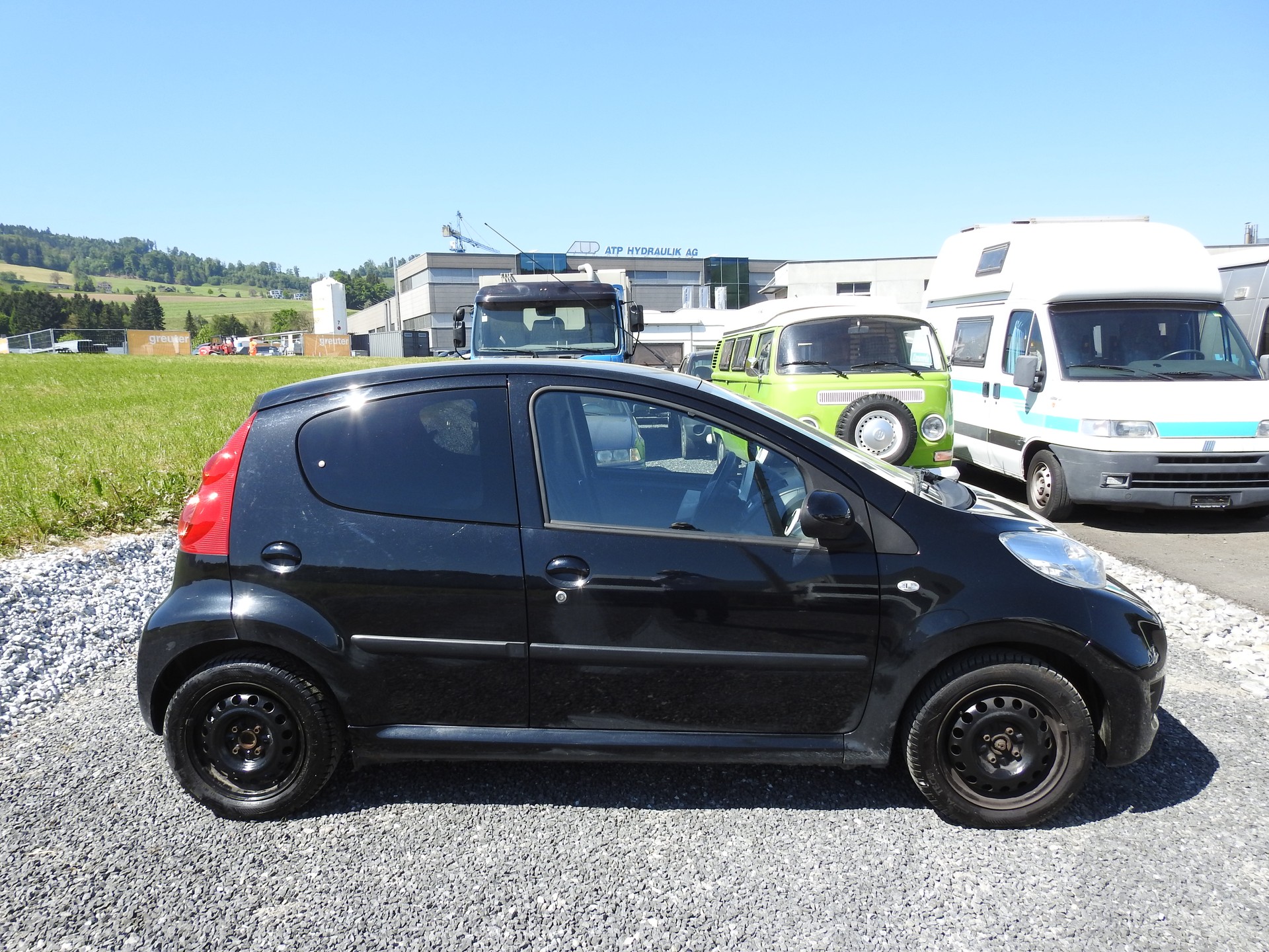 PEUGEOT 107 1.0 Trendy-image-6