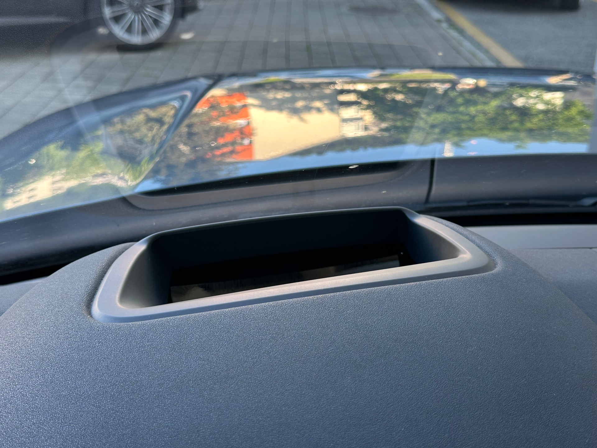 LAND ROVER Discovery 2.0 SD4 HSE Luxury Automatic-image-14