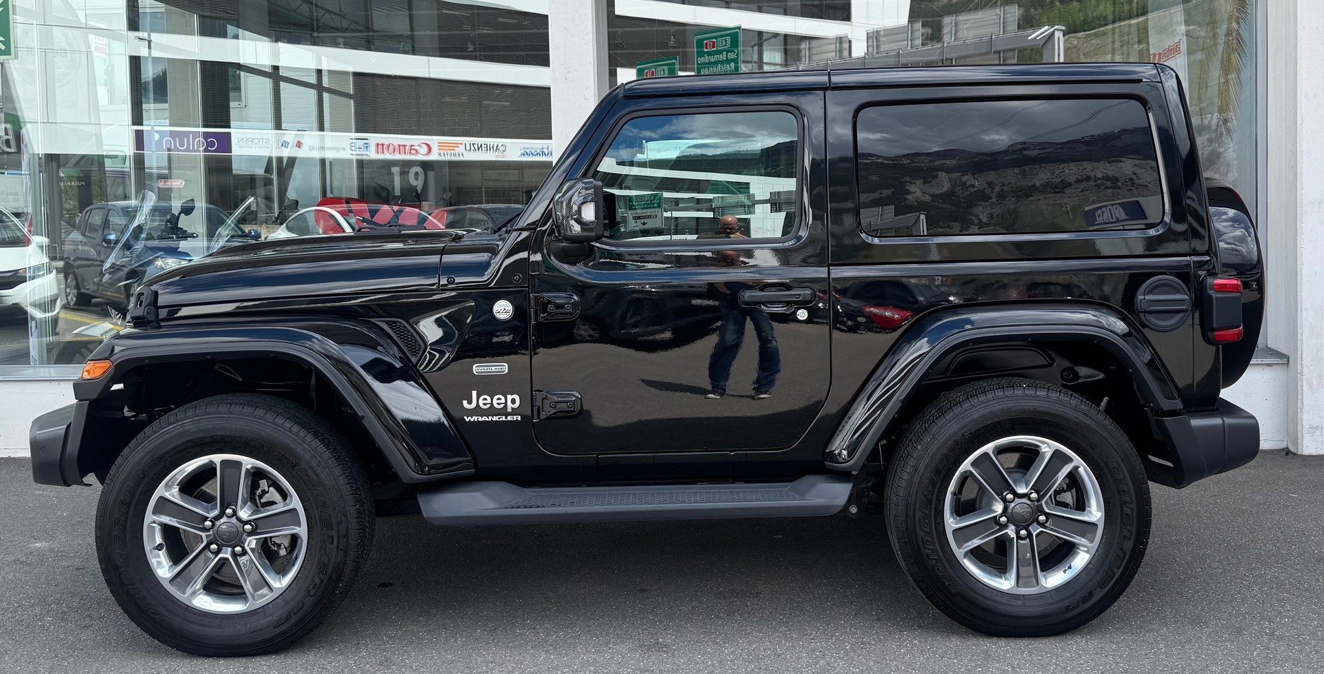 JEEP Wrangler 2.2MJ Overland Automatic-showroom-element-2