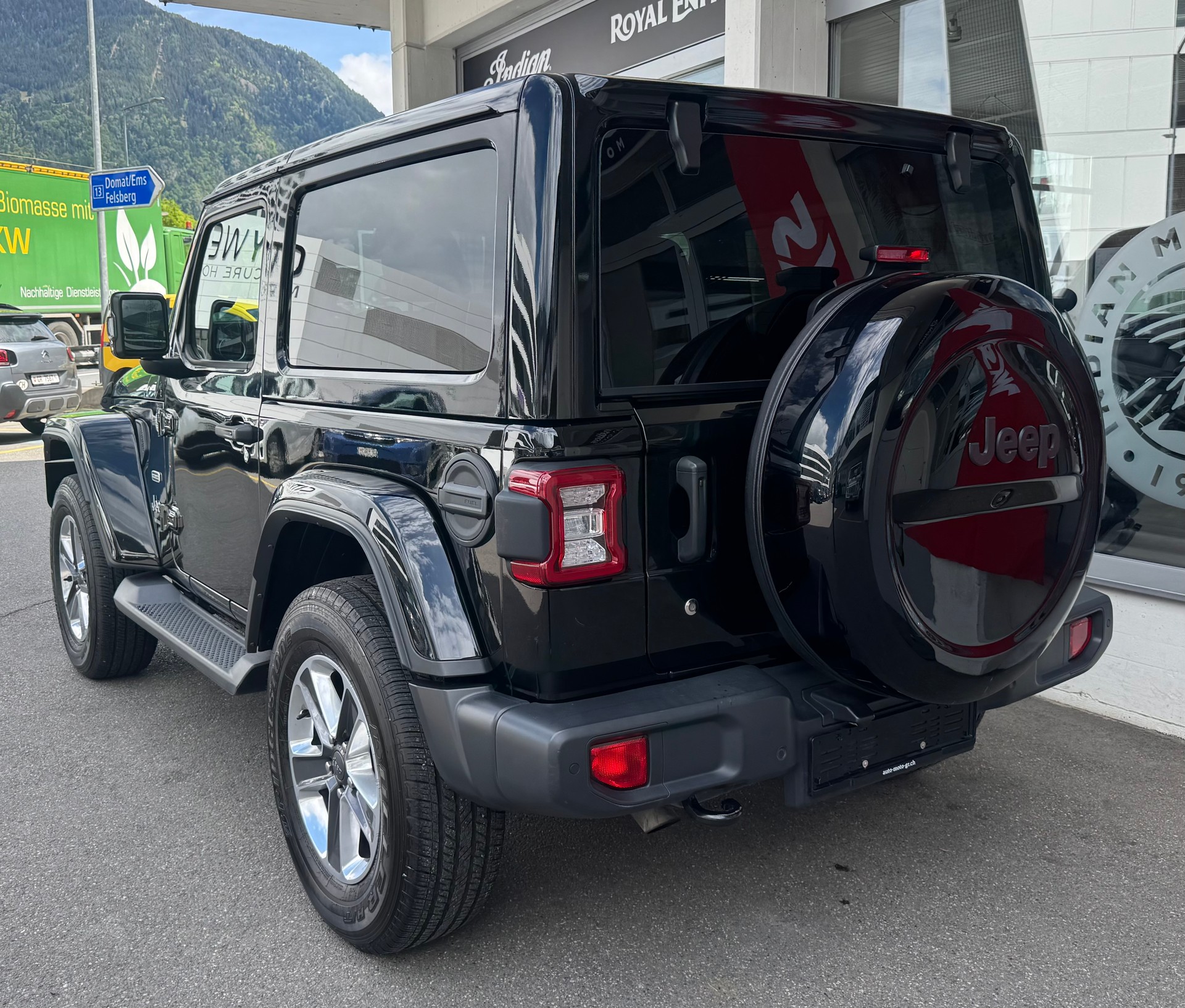 JEEP Wrangler 2.2MJ Overland Automatic-showroom-element-3