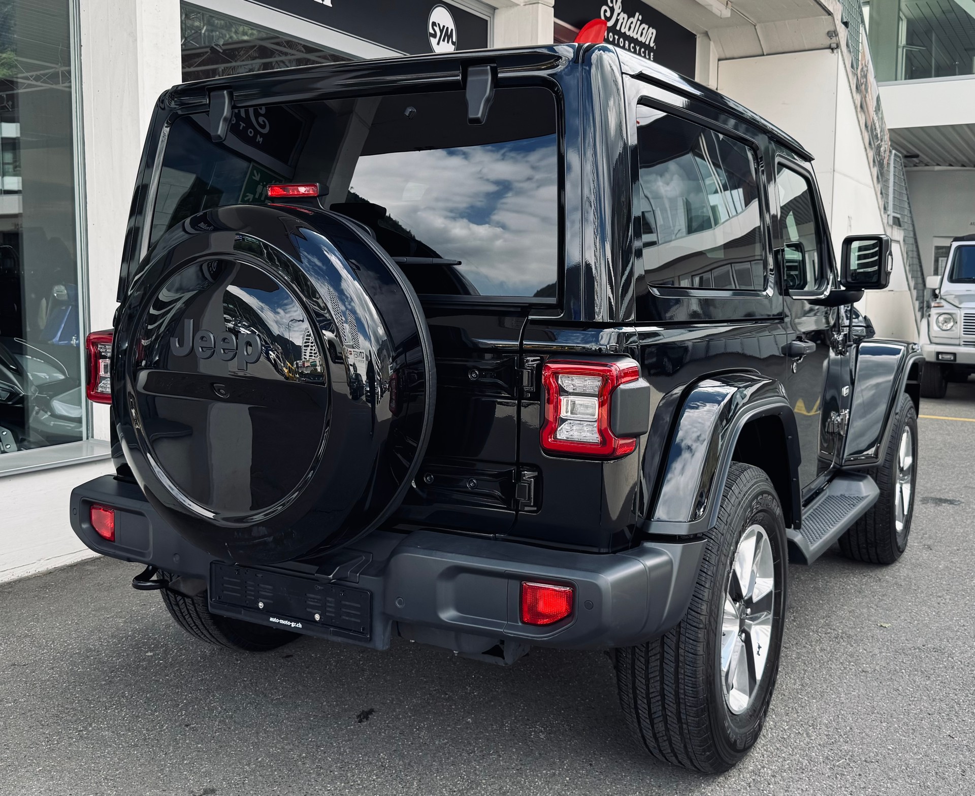 JEEP Wrangler 2.2MJ Overland Automatic-image-4