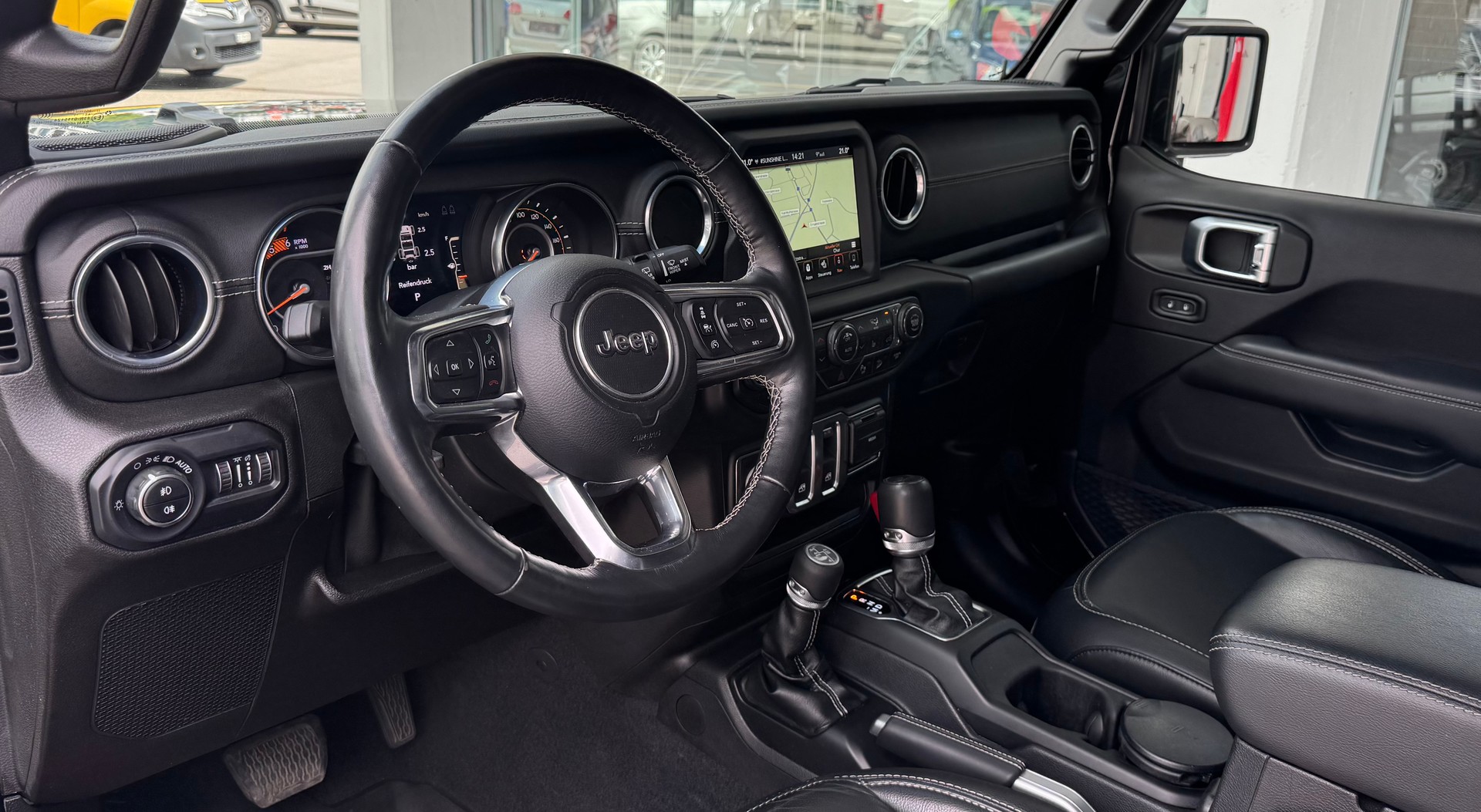JEEP Wrangler 2.2MJ Overland Automatic-image-6