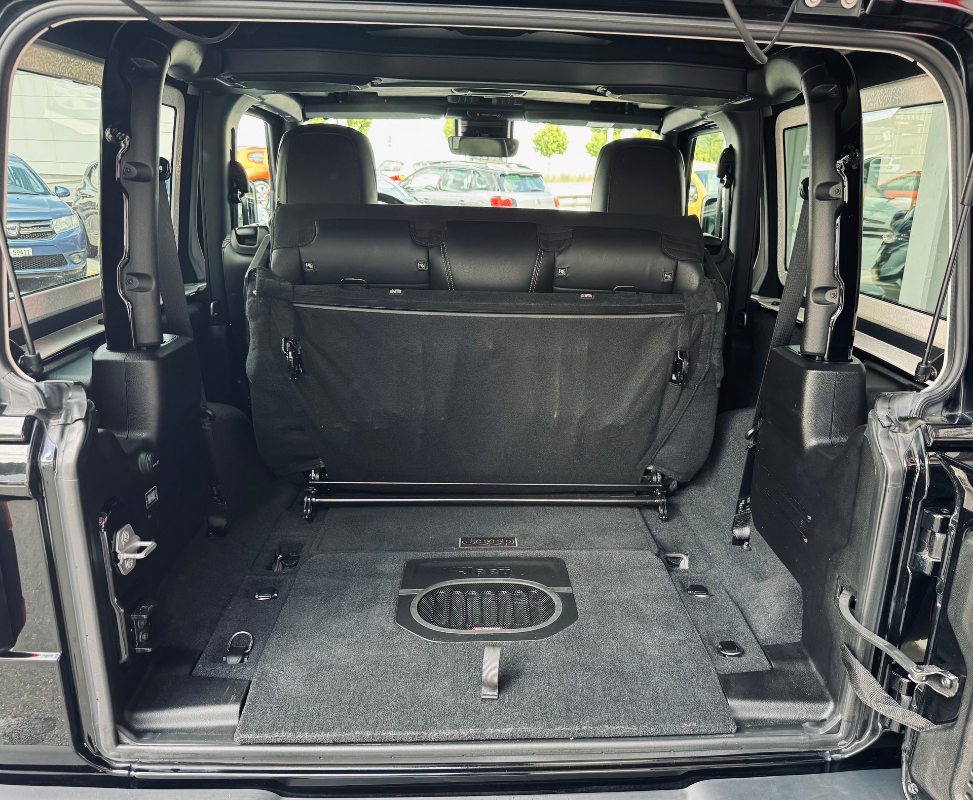 JEEP Wrangler 2.2MJ Overland Automatic-image-11