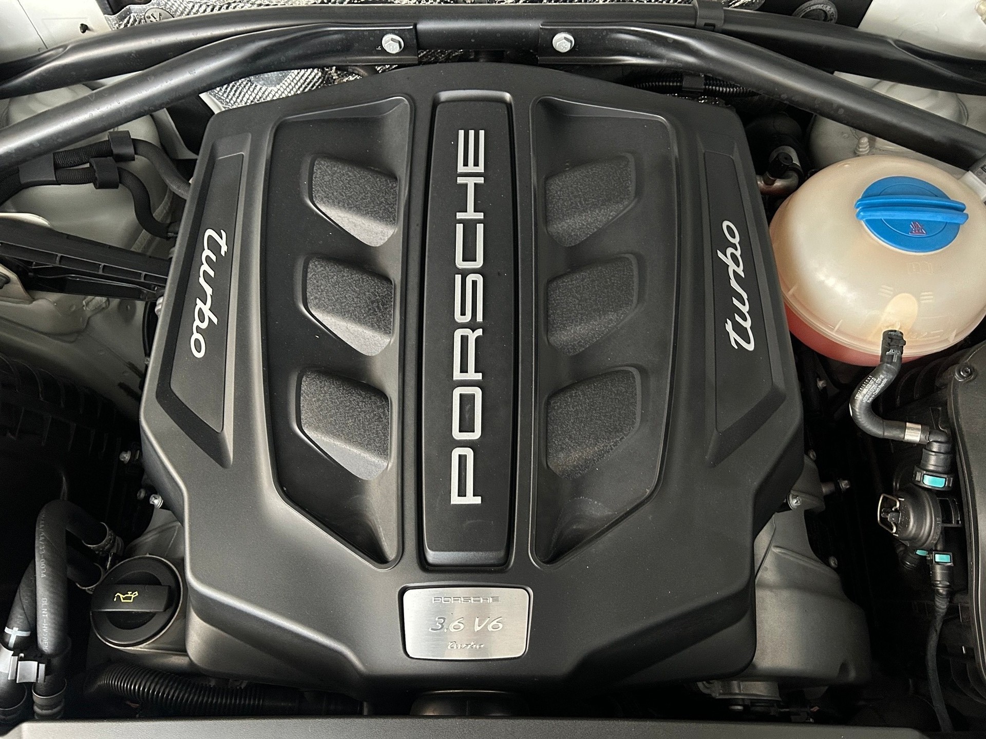 PORSCHE Macan Turbo PDK -Leder-DAB-Adaptive Sportsitze-Tempostat-Carbon Interieur-image-26