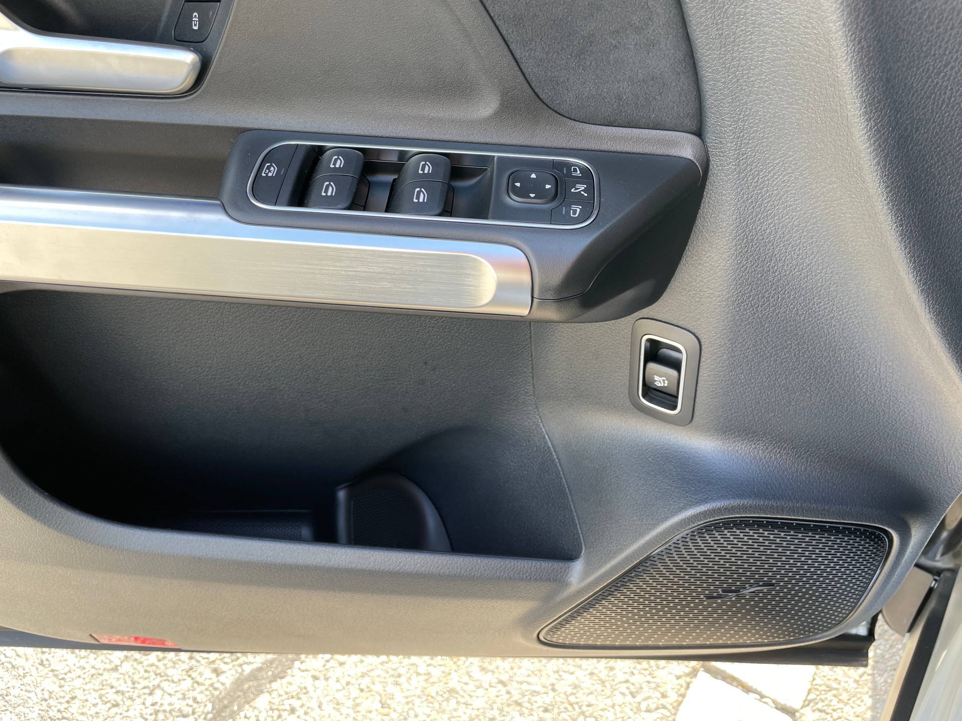 MERCEDES-BENZ GLB 35 AMG 4Matic 8G-Tronic-image-27