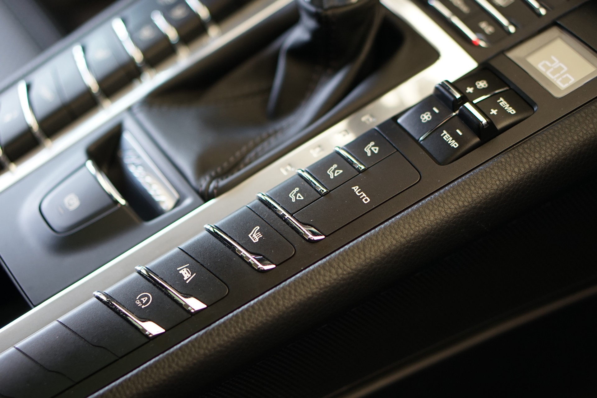 PORSCHE Macan S PDK-image-27