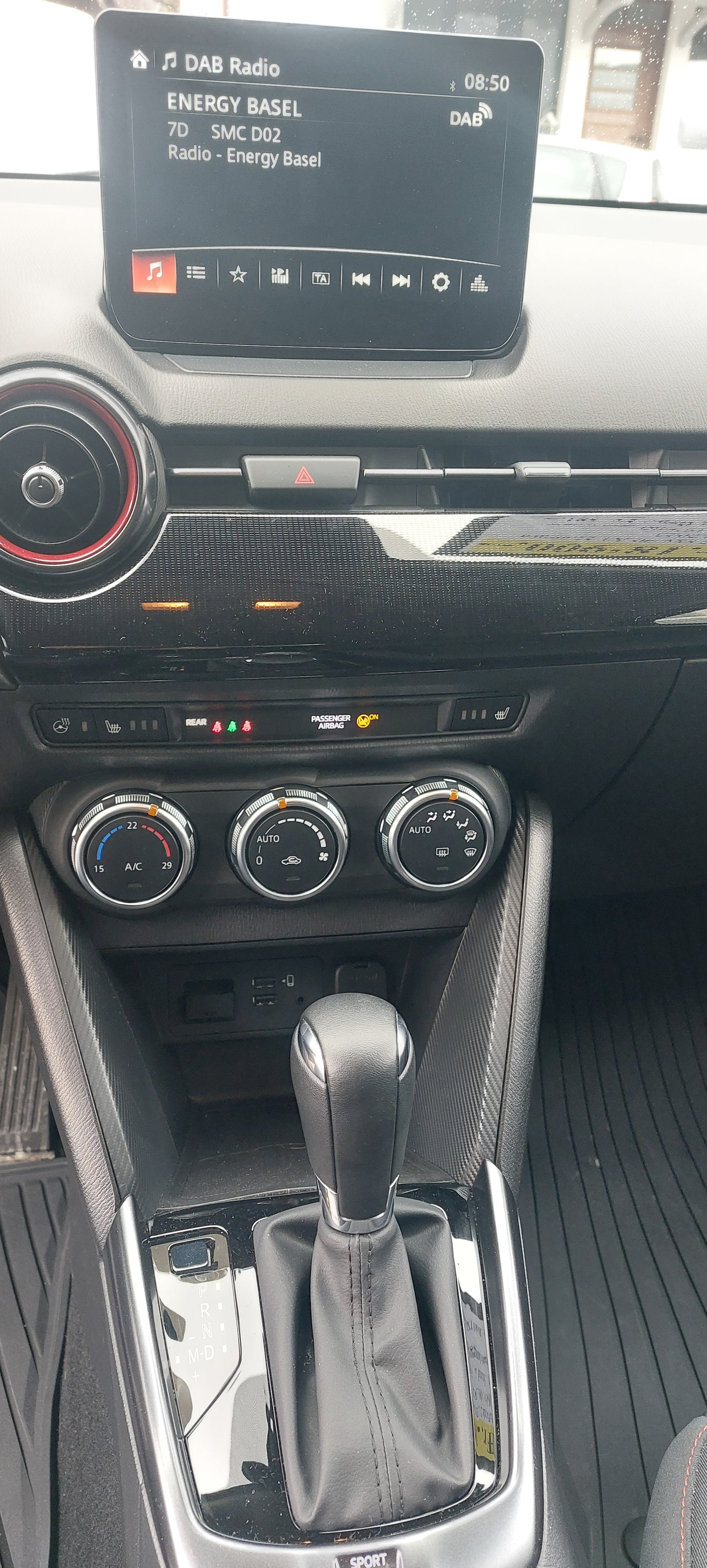 MAZDA 2 SKYACTIV-G 90 Homura Automat-image-7