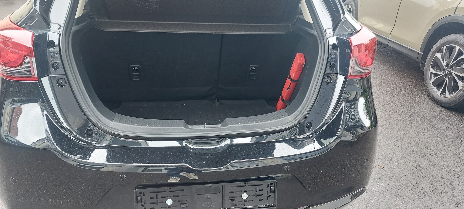 MAZDA 2 SKYACTIV-G 90 Homura Automat-image-14