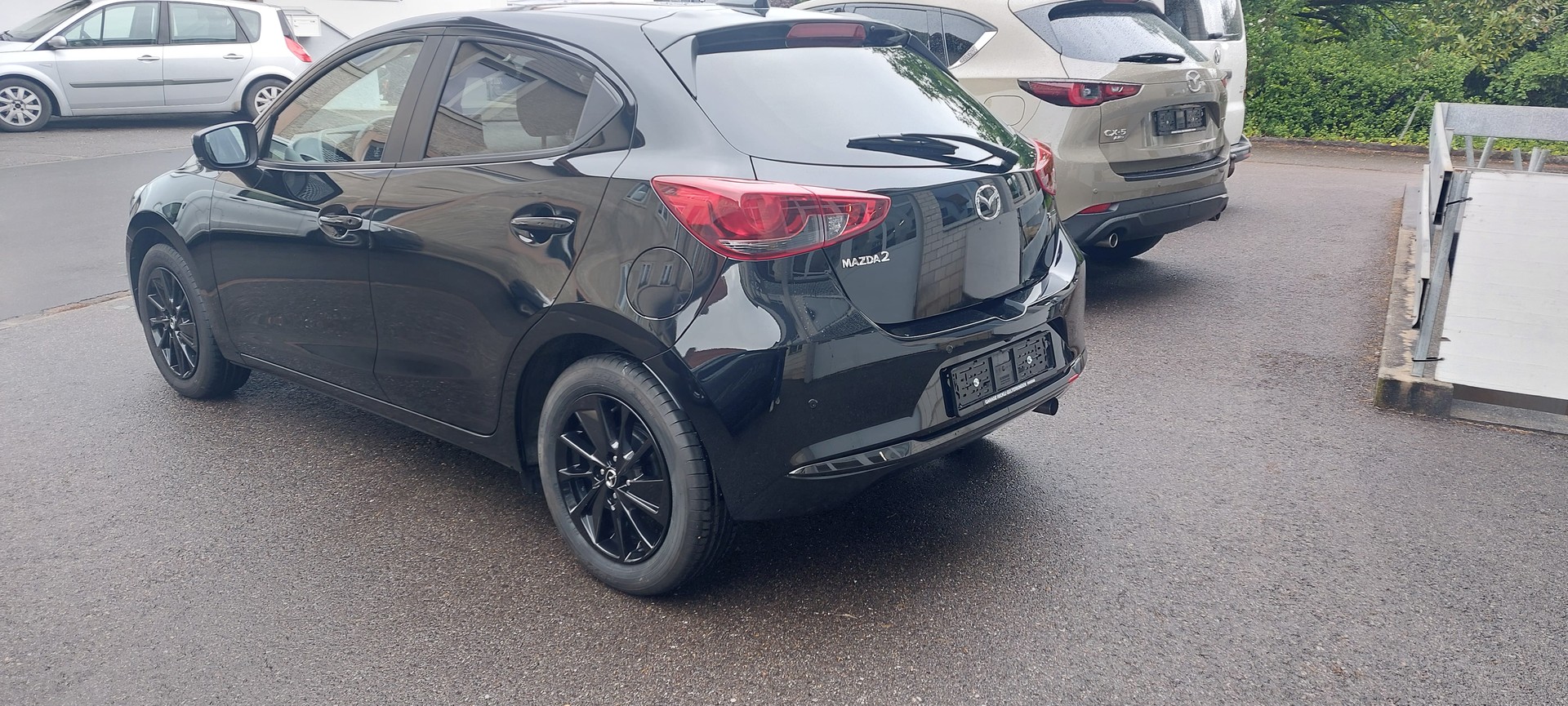 MAZDA 2 SKYACTIV-G 90 Homura Automat-image-5