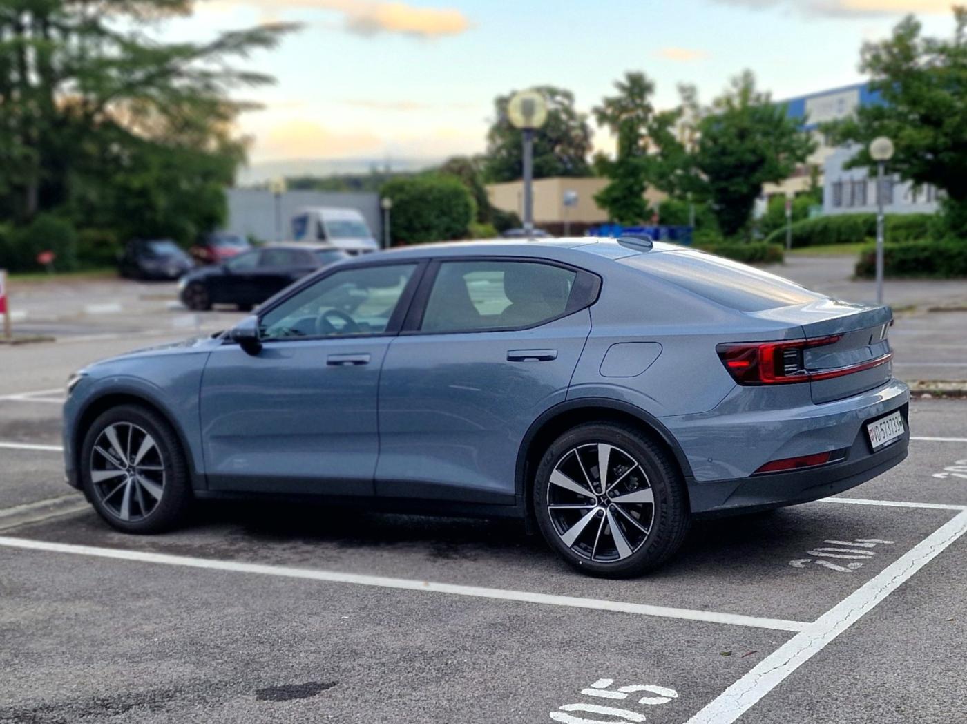 POLESTAR Polestar 2 Standard Range Single 69kWh MY23-showroom-element-2