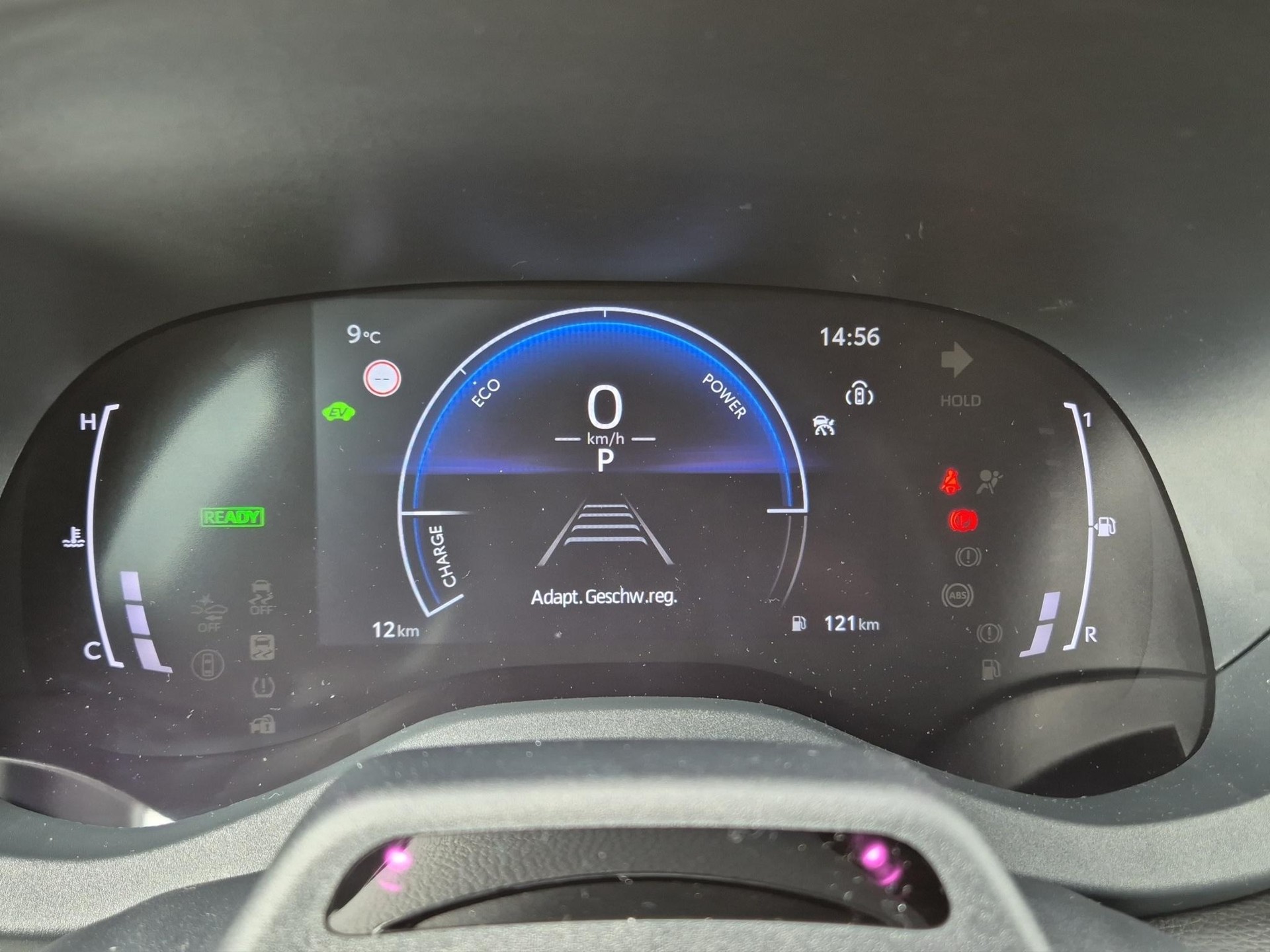 TOYOTA Yaris Cross 1.5 VVT-i HSD Trend AWD-i-image-10