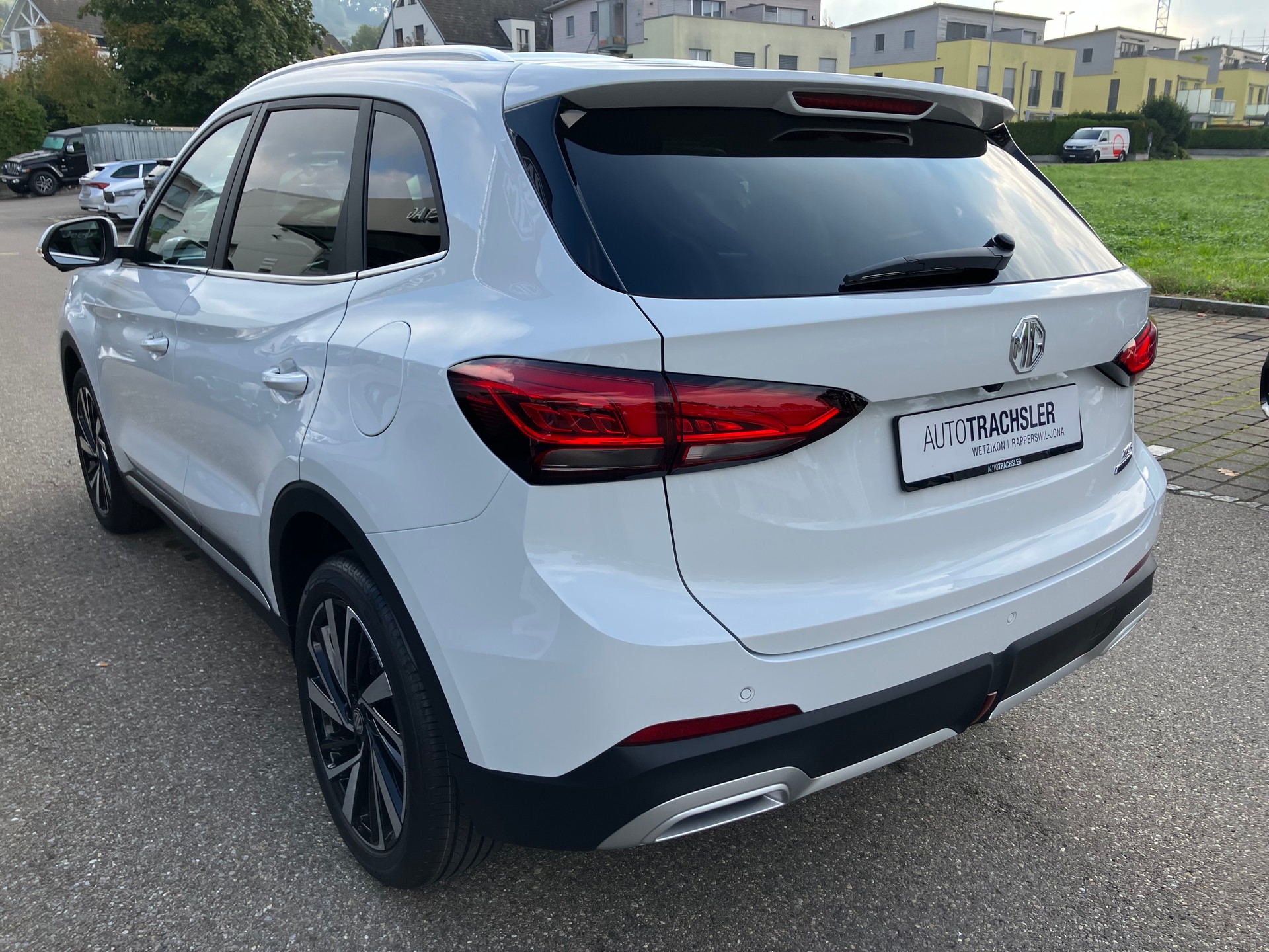 MG ZS 1.5 Hybrid+ Luxury-image-5