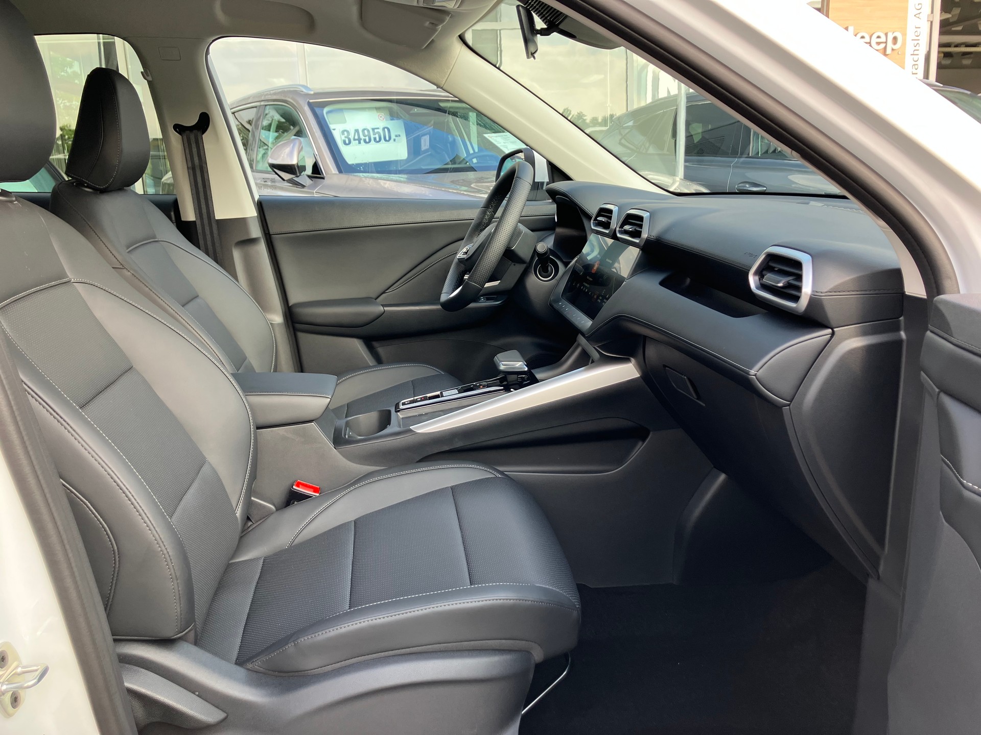MG ZS 1.5 Hybrid+ Luxury-image-8