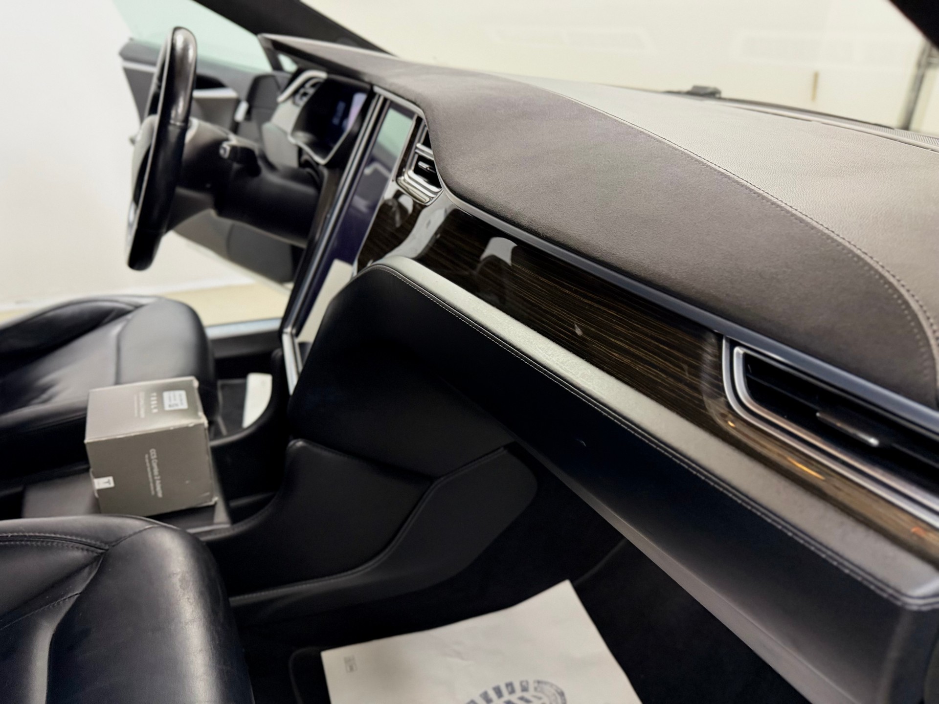 TESLA Model S 85 D Performance FREE SUPERCHARGER-image-14