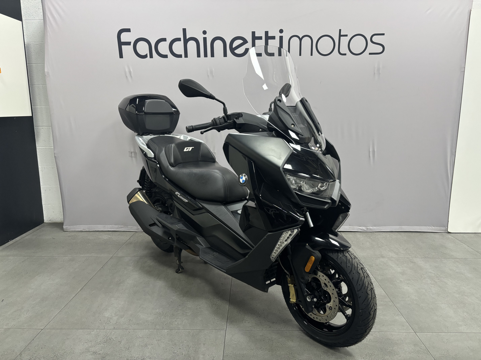 BMW C 400 GT Triple Black-image-1