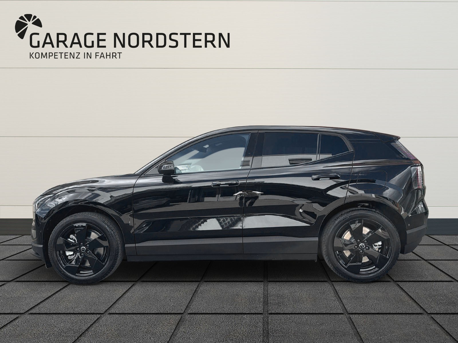 VOLVO EX30 E60 Twin Ultra Performance Sw. Black Ed. AWD-showroom-element-1