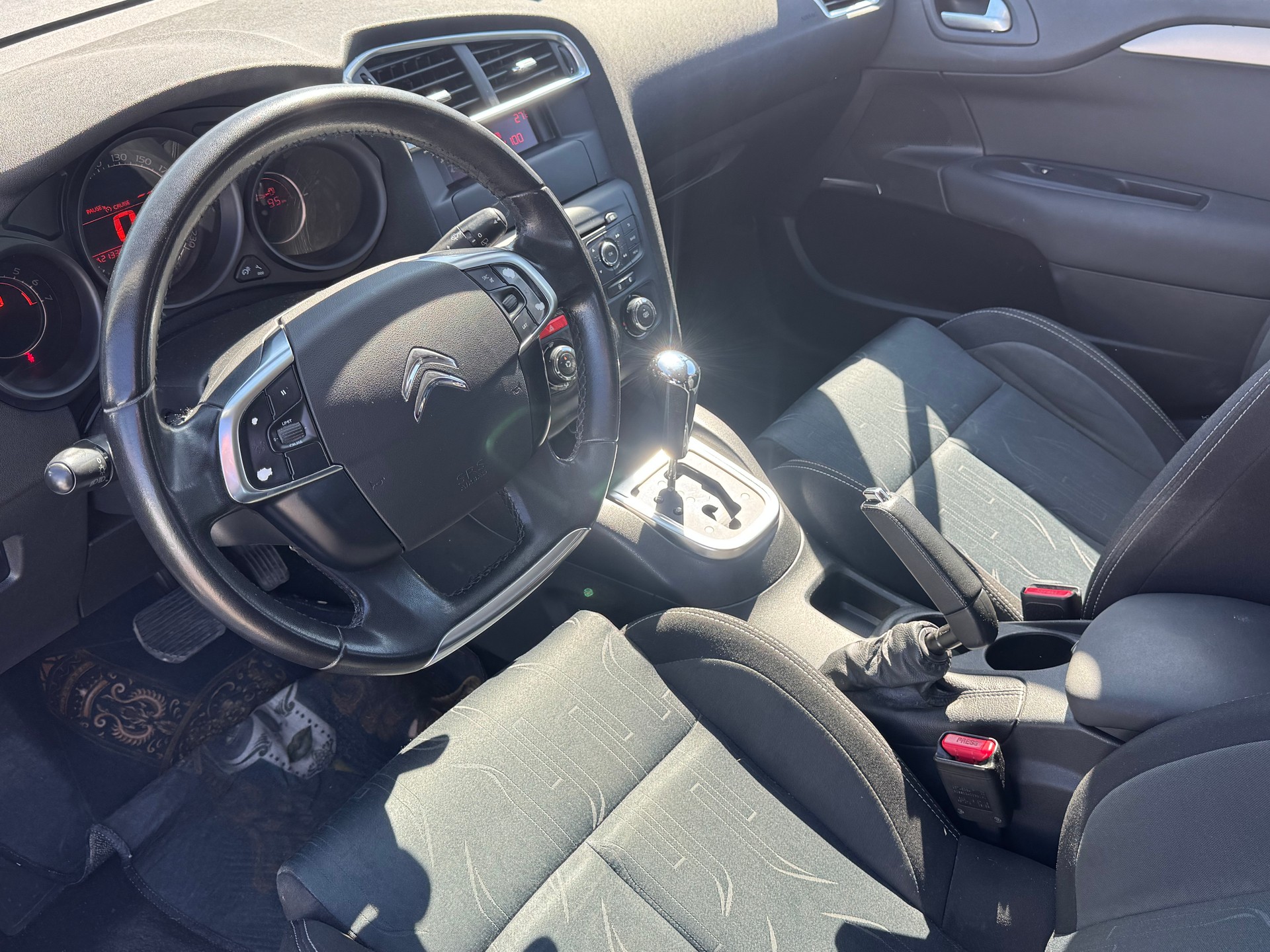 CITROEN C4 Berline 1.6 VTi Séduction BVA4-image-6