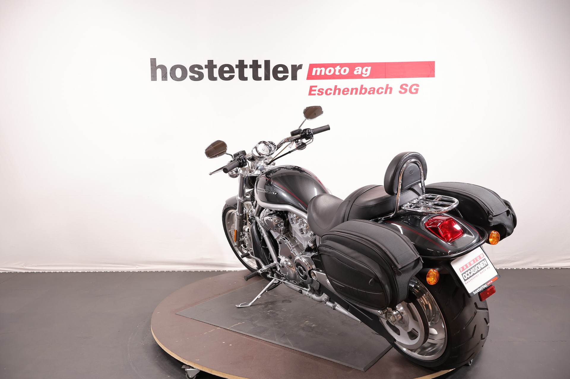 HARLEY-DAVIDSON VRSCAW 1130 V-Road-image-4