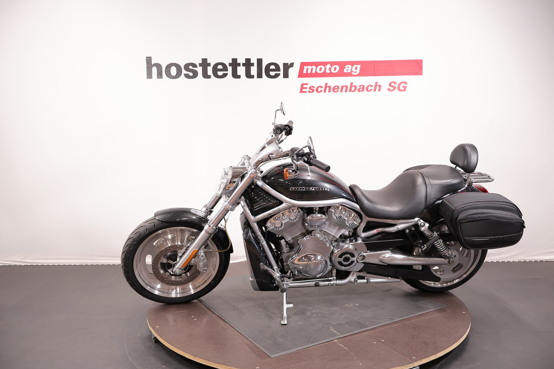 HARLEY-DAVIDSON VRSCAW 1130 V-Road-image-3
