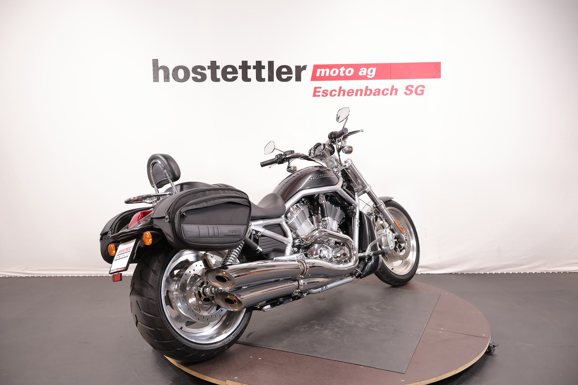 HARLEY-DAVIDSON VRSCAW 1130 V-Road-image-5