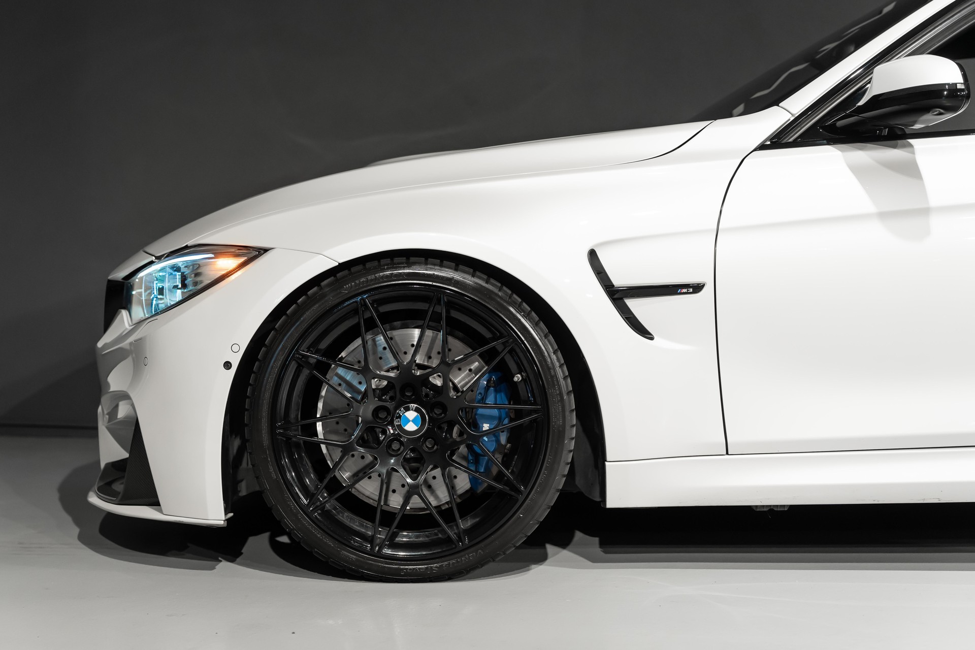 BMW M3 Competition-image-7