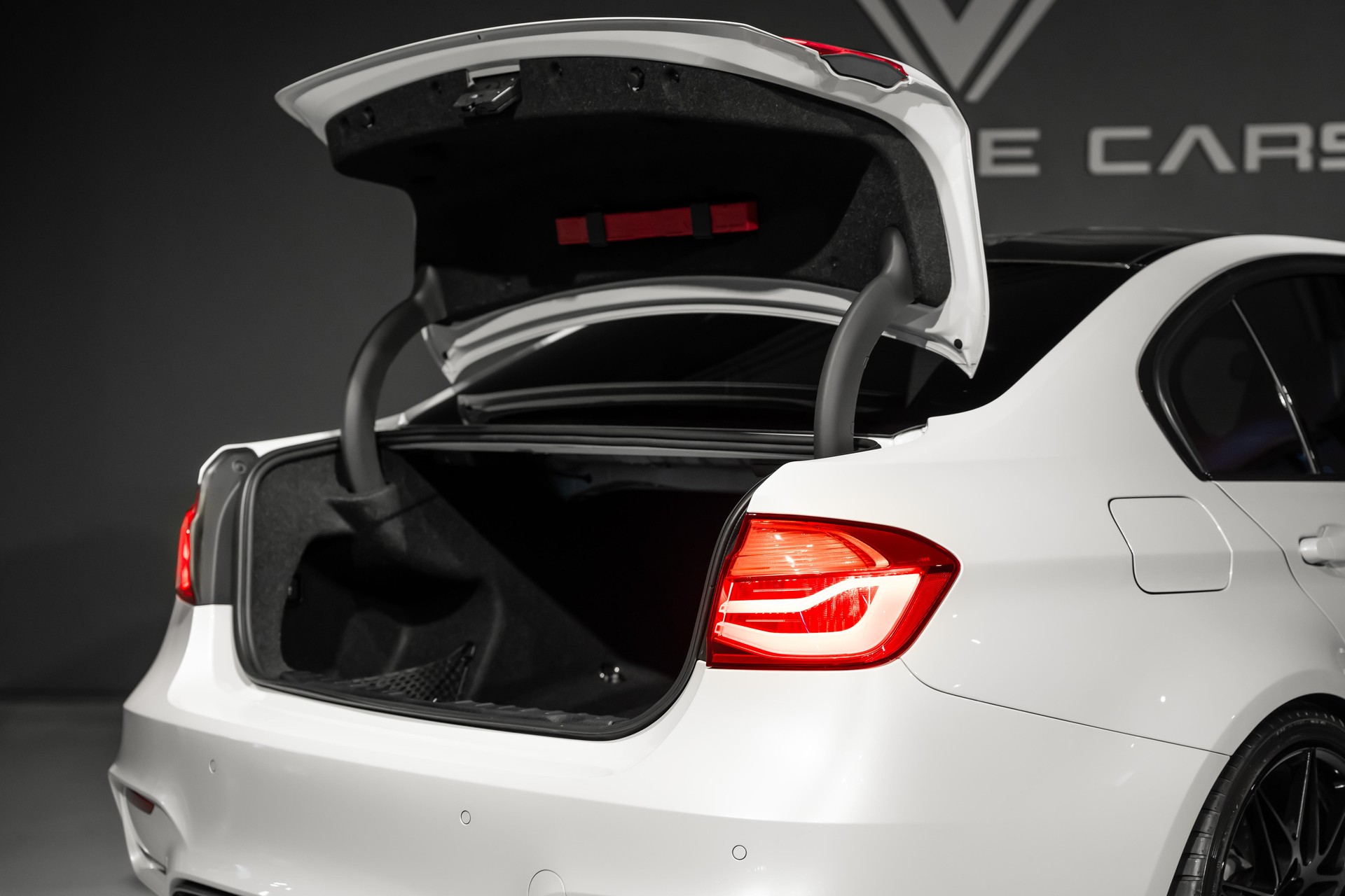 BMW M3 Competition-image-13