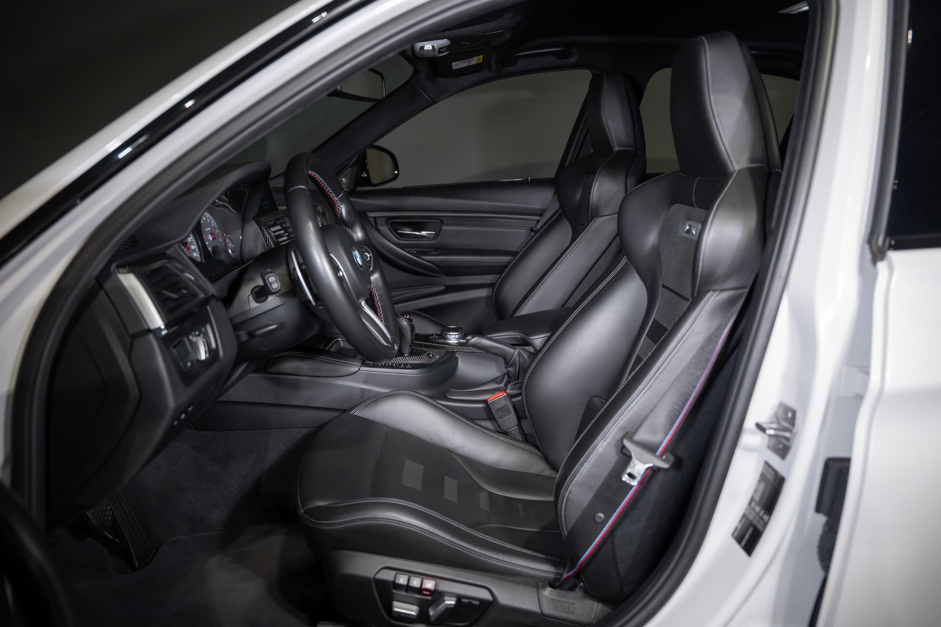 BMW M3 Competition-image-18